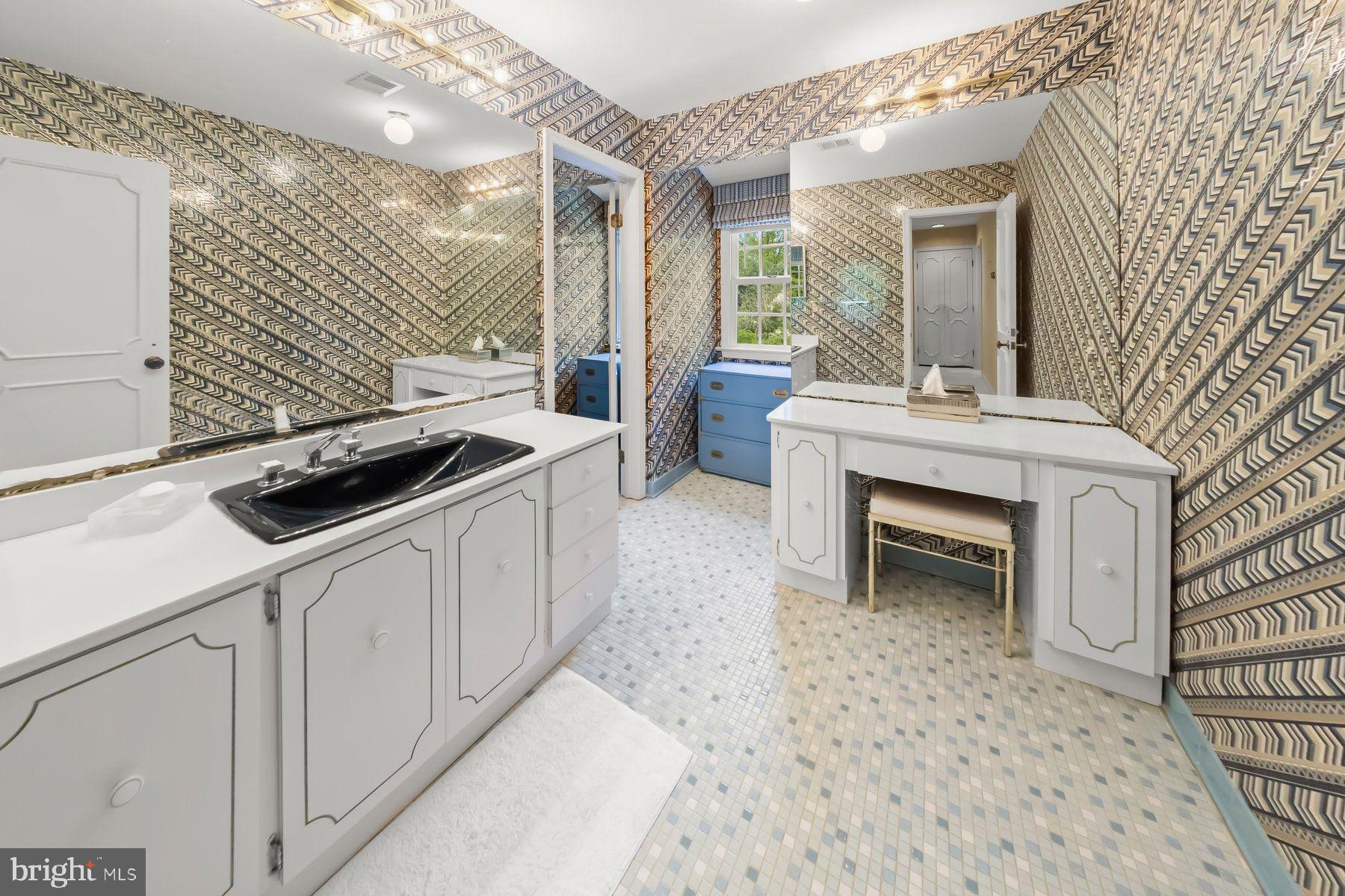 KENWOOD PARK - Residential