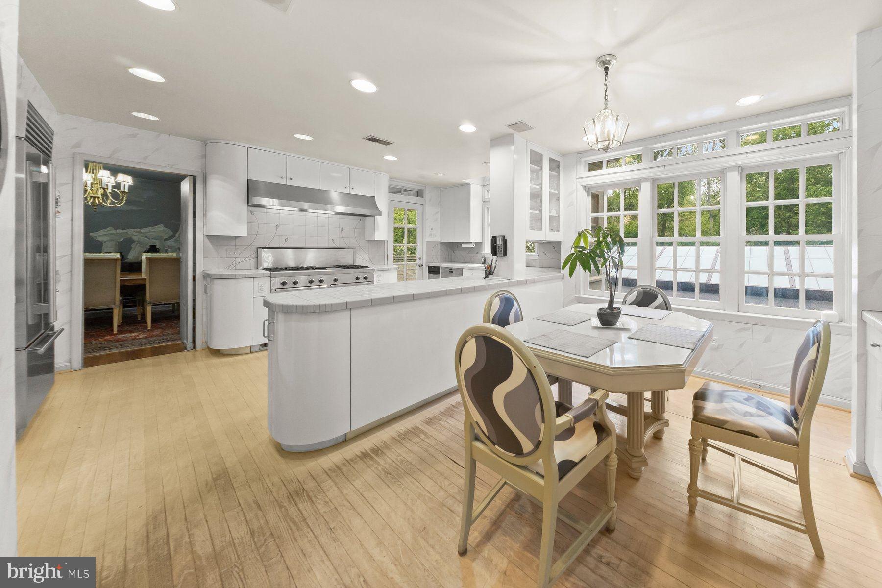 KENWOOD PARK - Residential