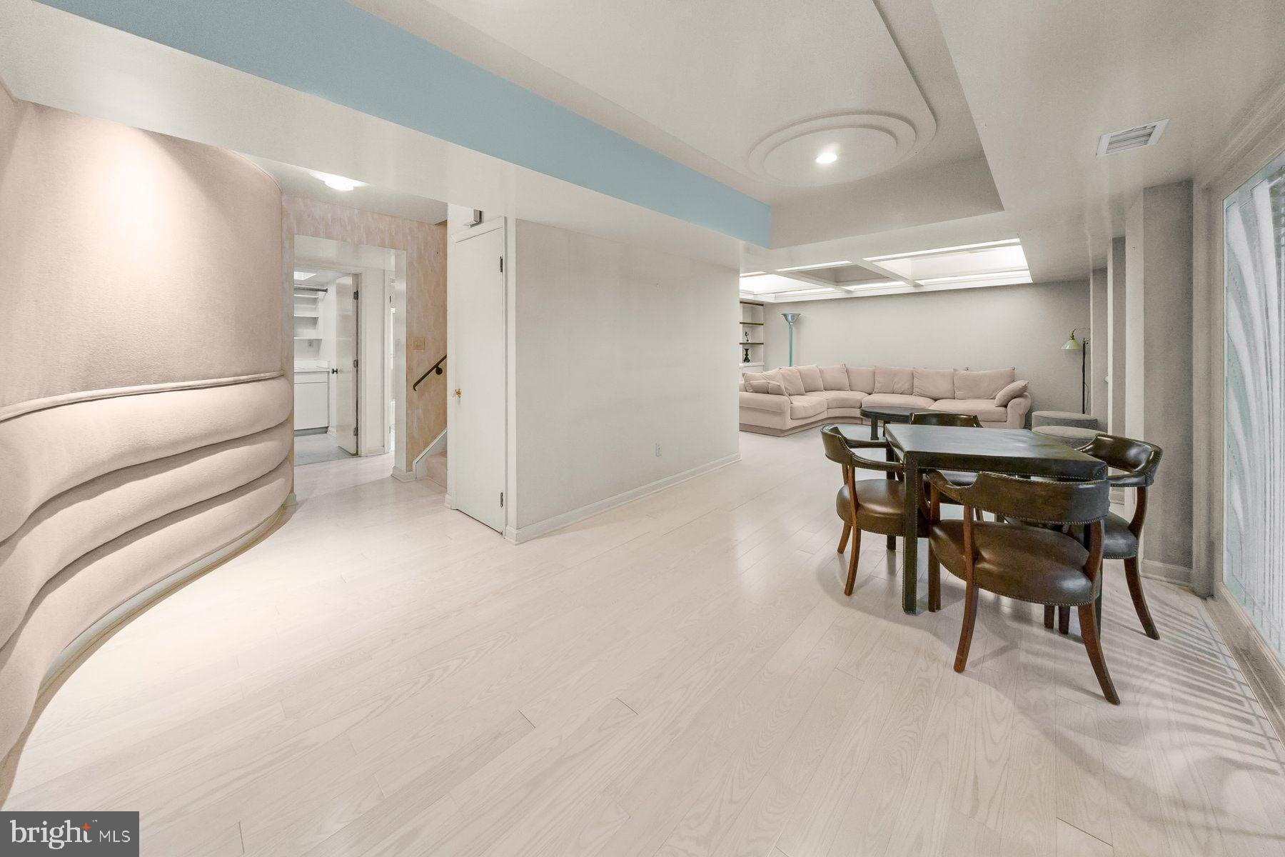 KENWOOD PARK - Residential