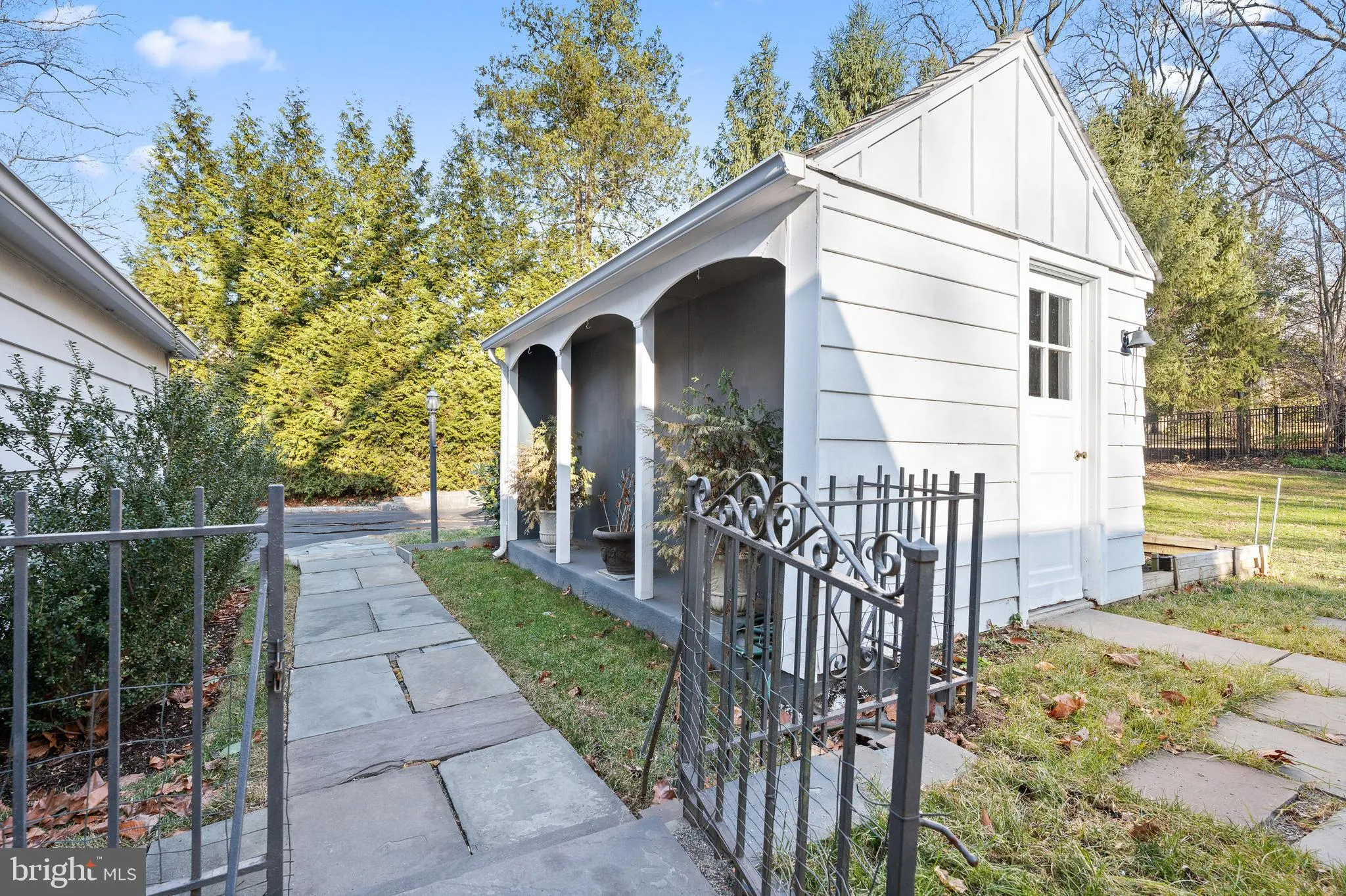 Villanova, Pennsylvania 19085, United States, 4 Bedrooms Bedrooms, ,3 BathroomsBathrooms,Residential,Pending,4569