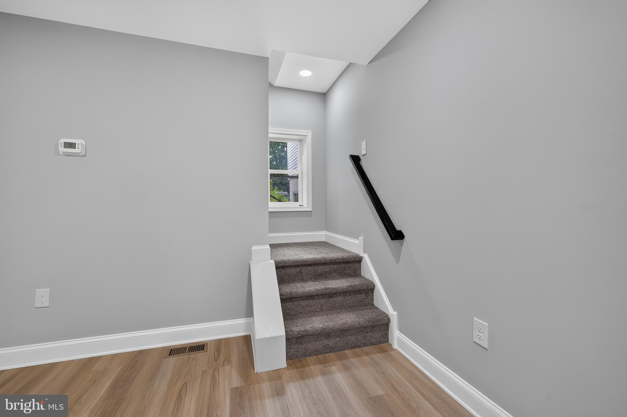715 N LOCUST STREET