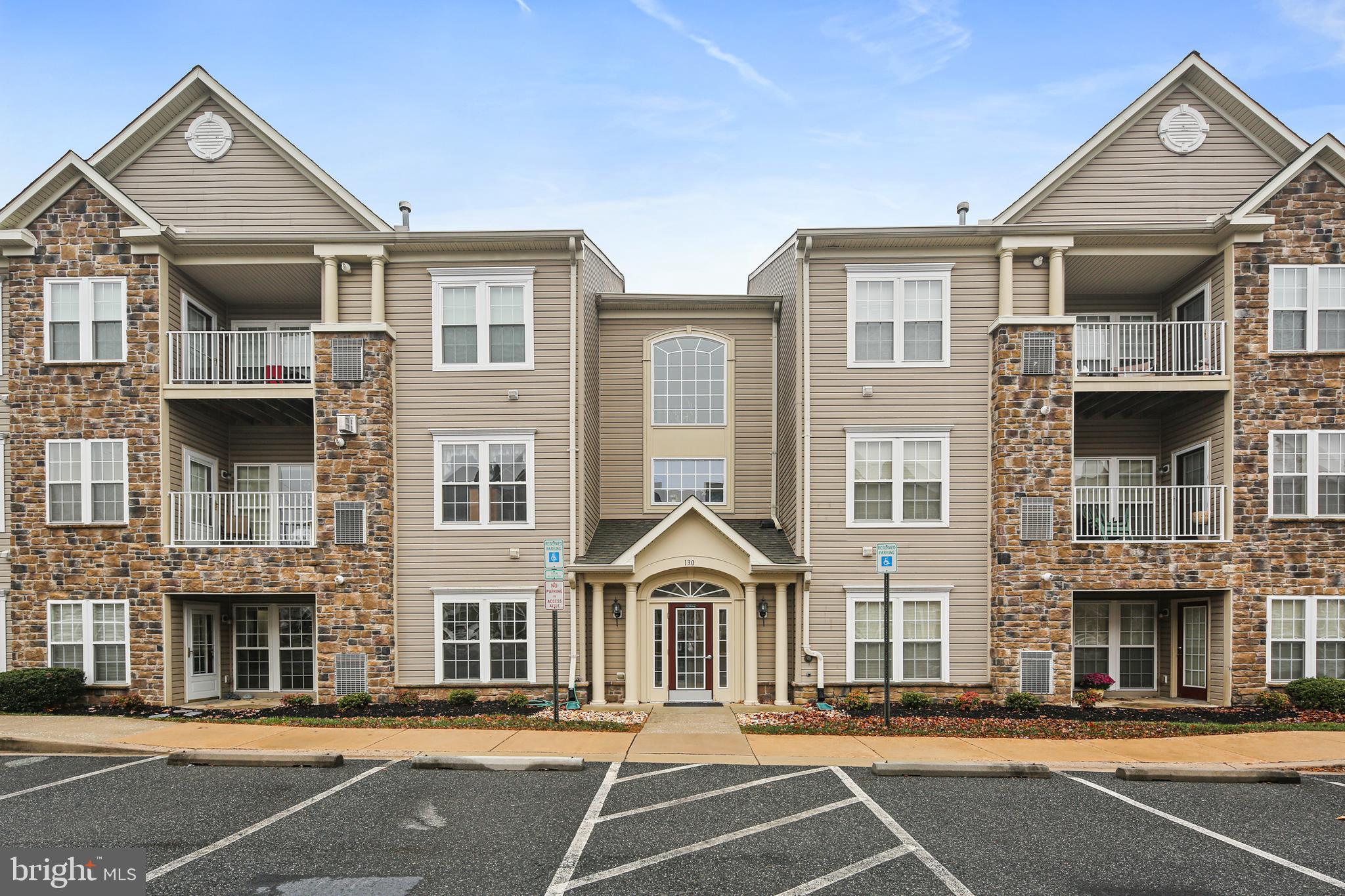 HEARTHSTONE AT VILLAGE SQUARE - Residential