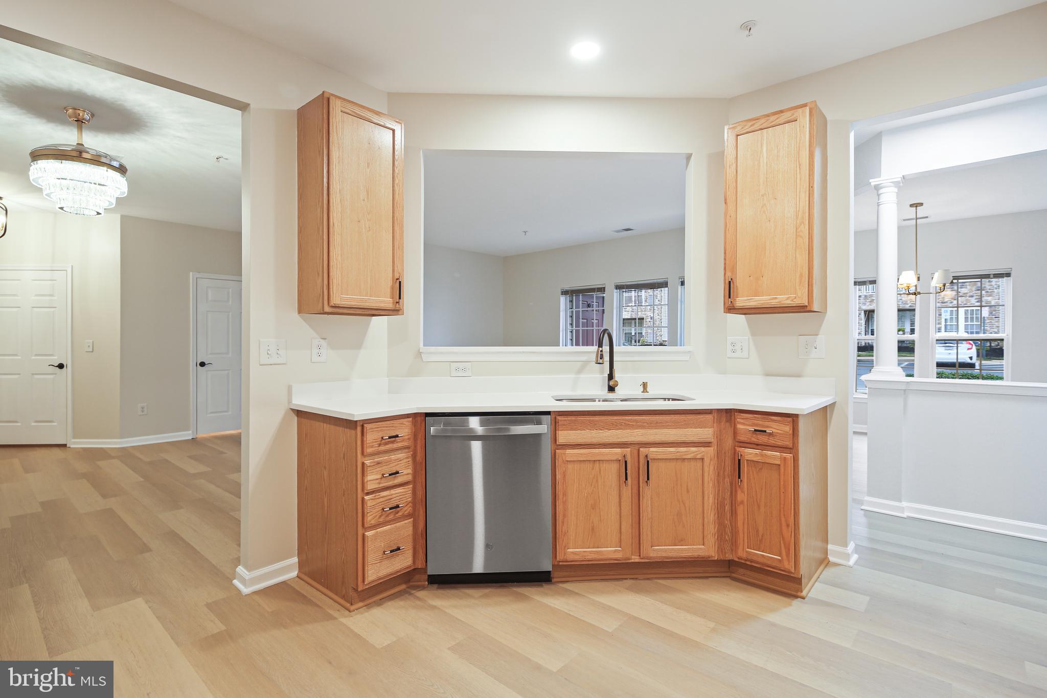 HEARTHSTONE AT VILLAGE SQUARE - Residential