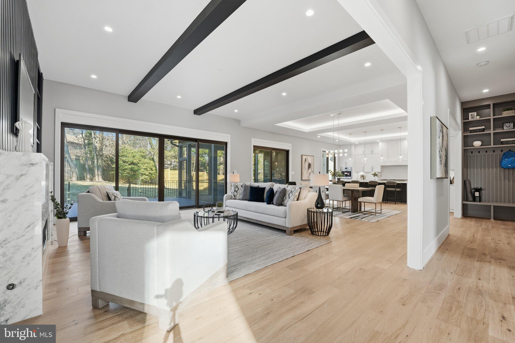 SOUTHRIDGE - Residential