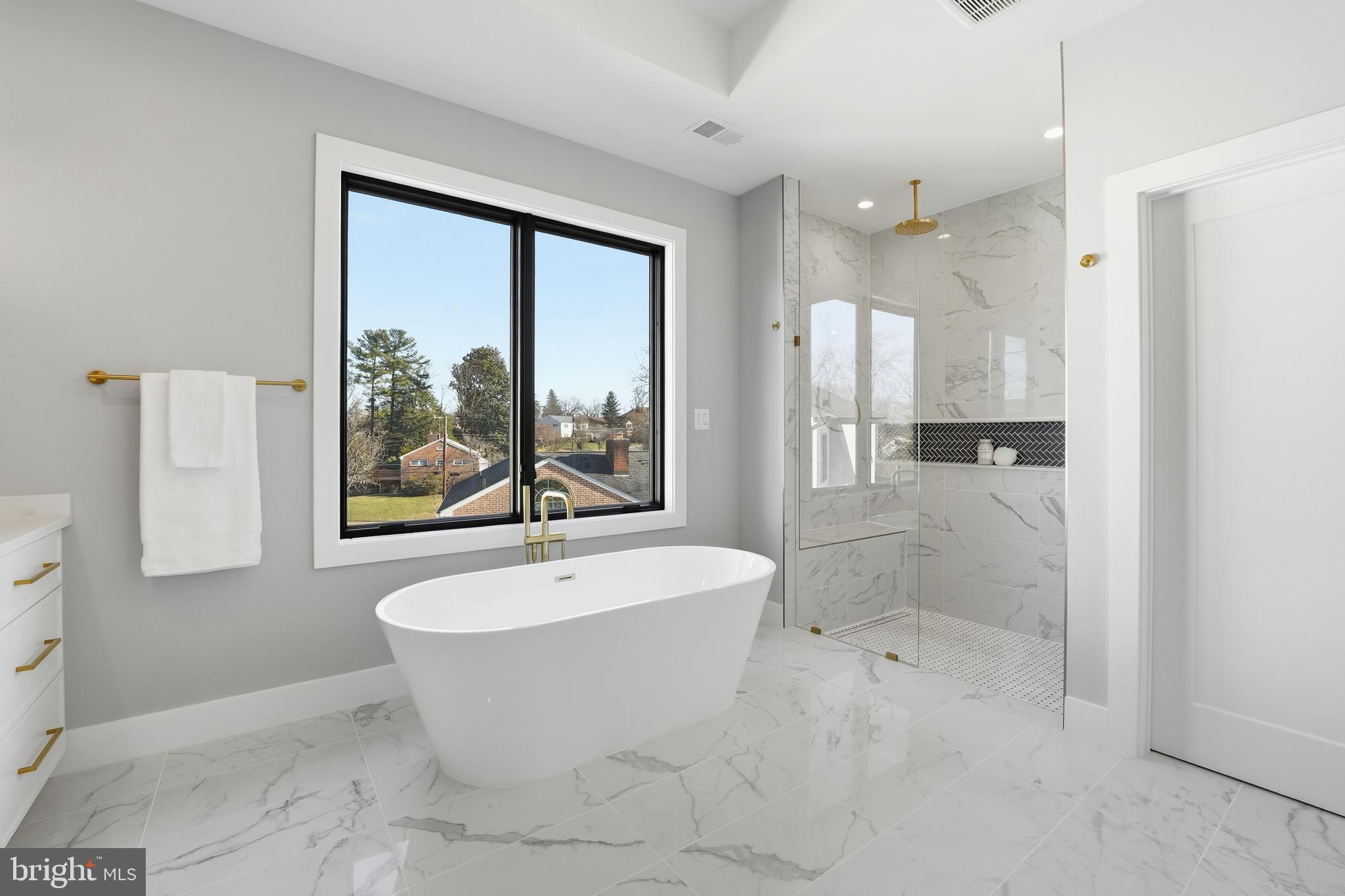 SOUTHRIDGE - Residential