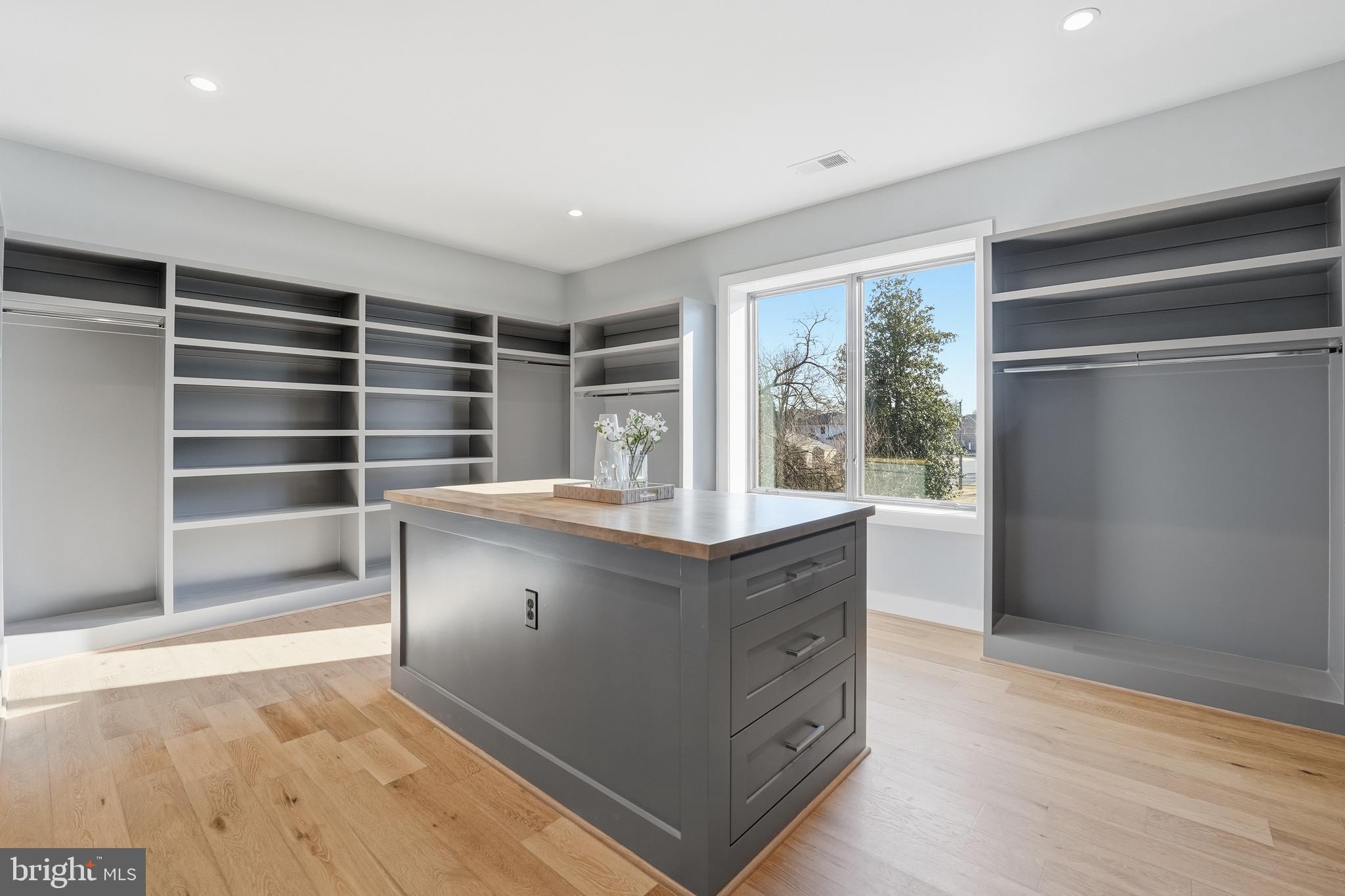 SOUTHRIDGE - Residential