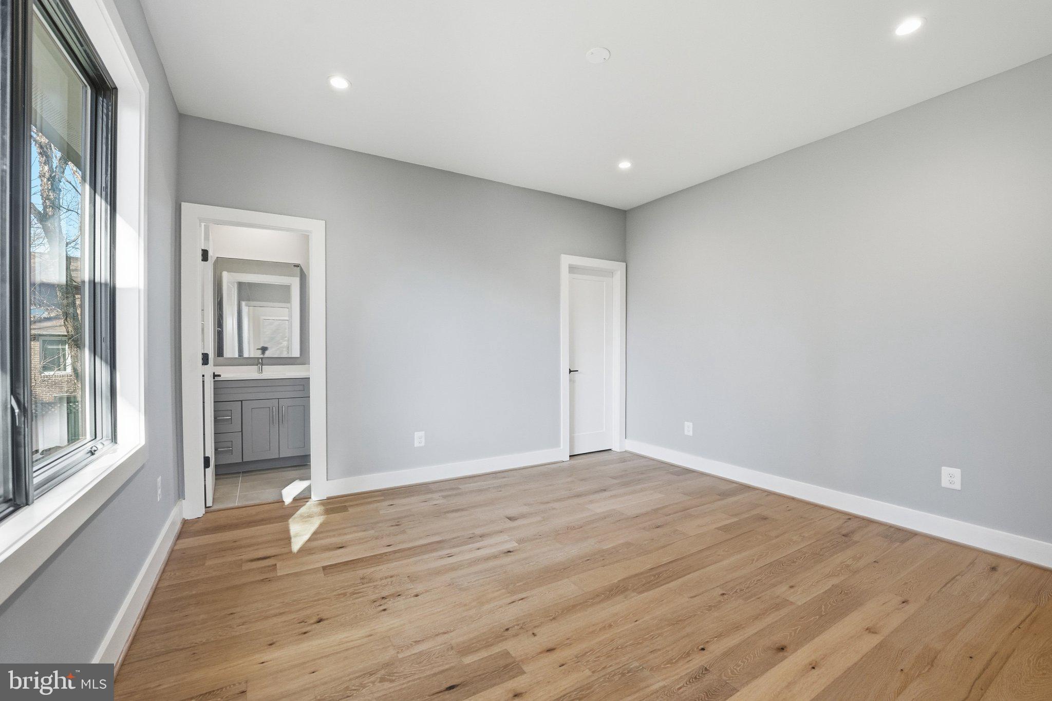 SOUTHRIDGE - Residential