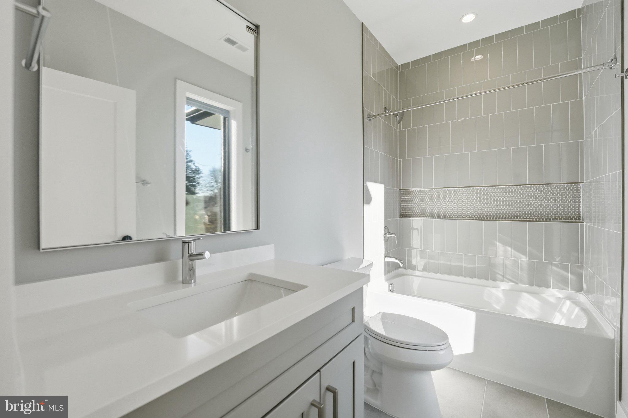 SOUTHRIDGE - Residential