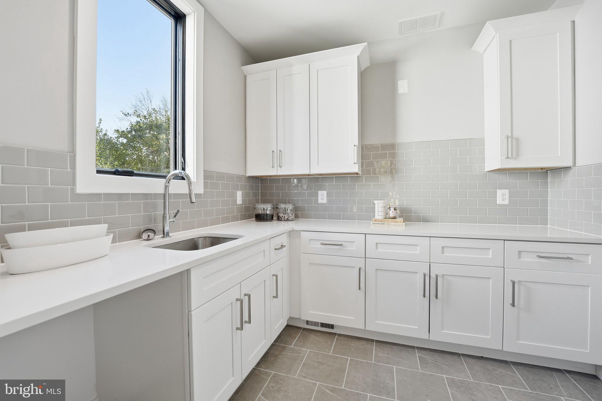 SOUTHRIDGE - Residential