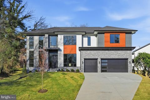 1715 MAXWELL COURT MCLEAN VA 22101