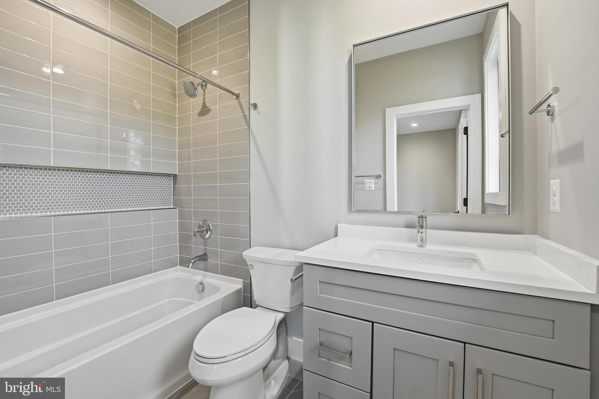 SOUTHRIDGE - Residential