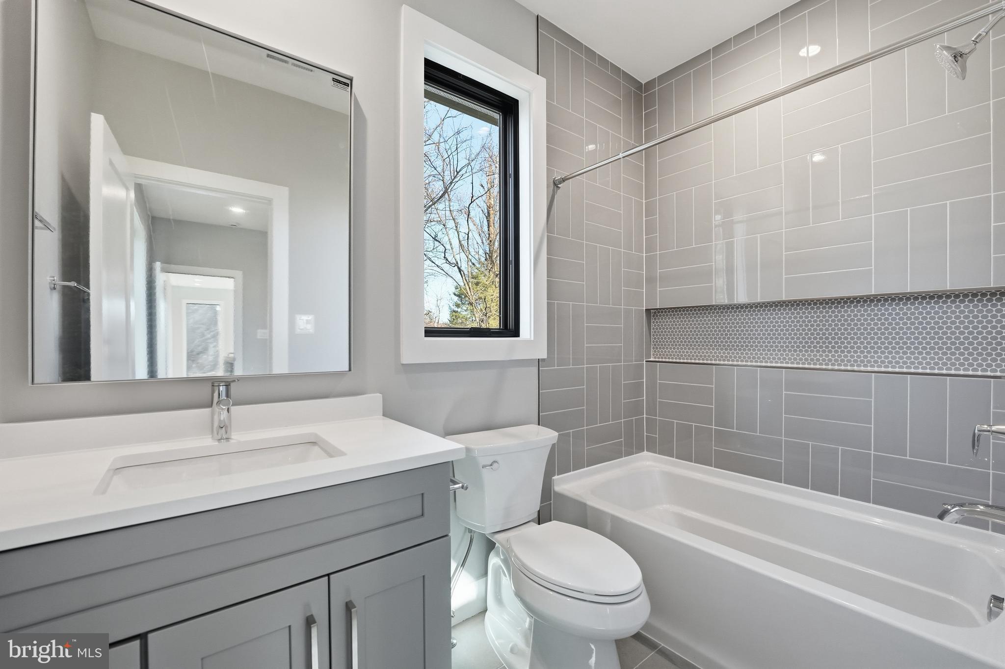 SOUTHRIDGE - Residential