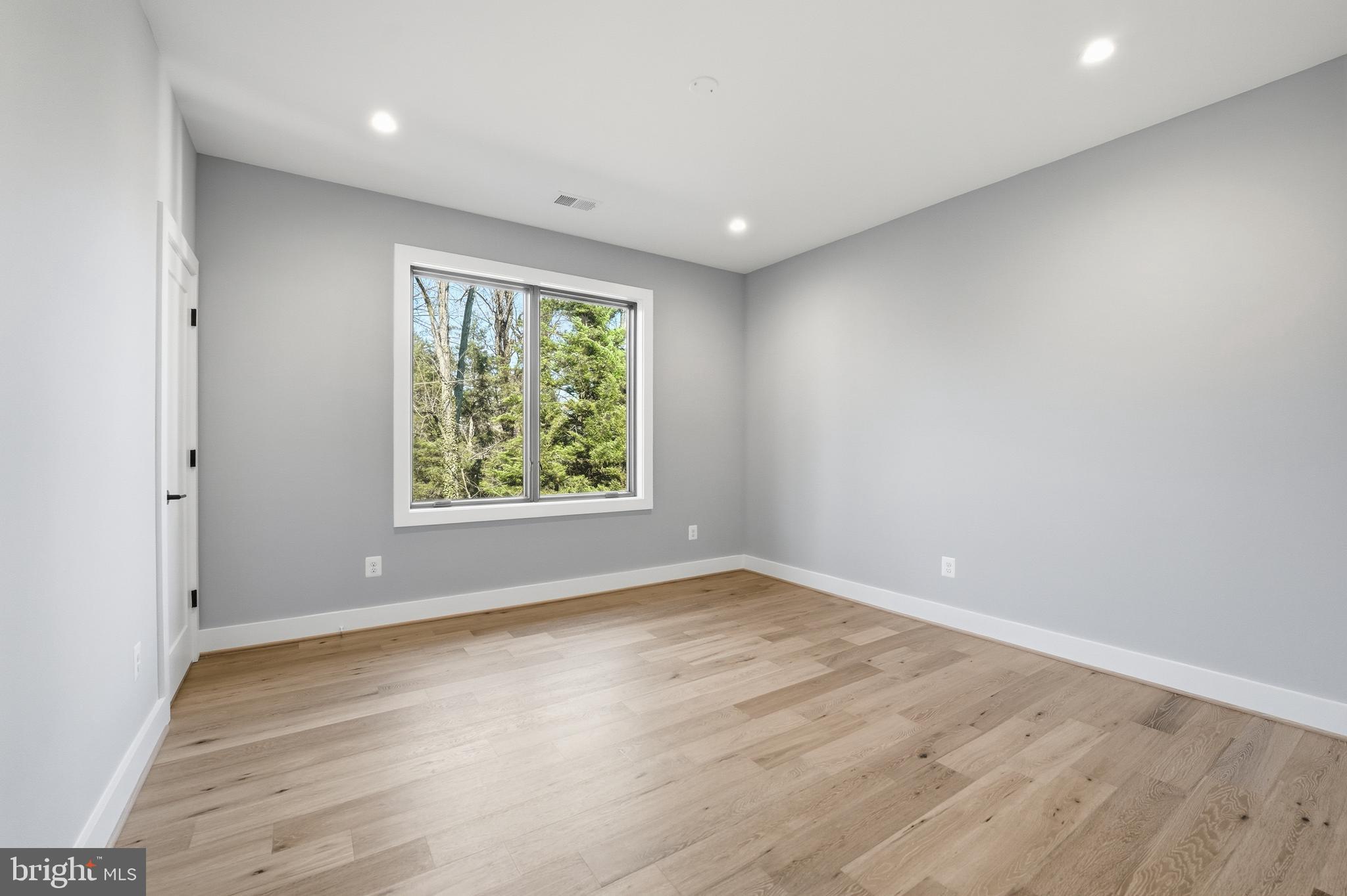 SOUTHRIDGE - Residential