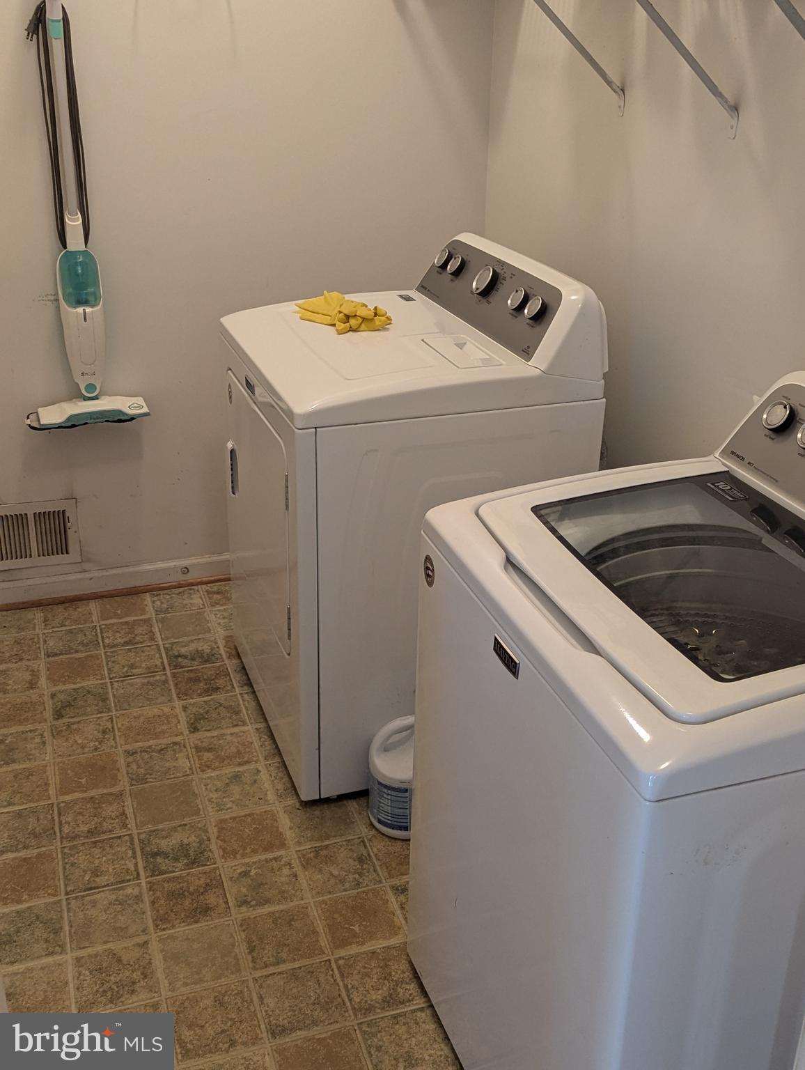 KNOLLS CABIN BRA - Residential