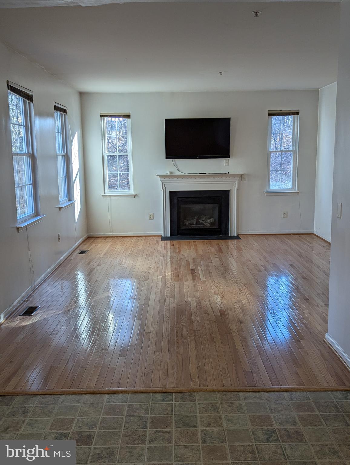 KNOLLS CABIN BRA - Residential