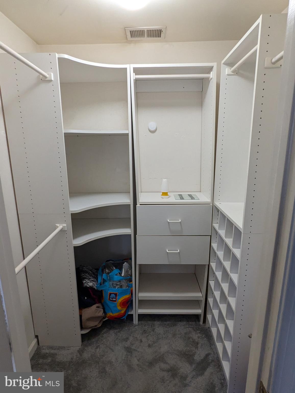 KNOLLS CABIN BRA - Residential