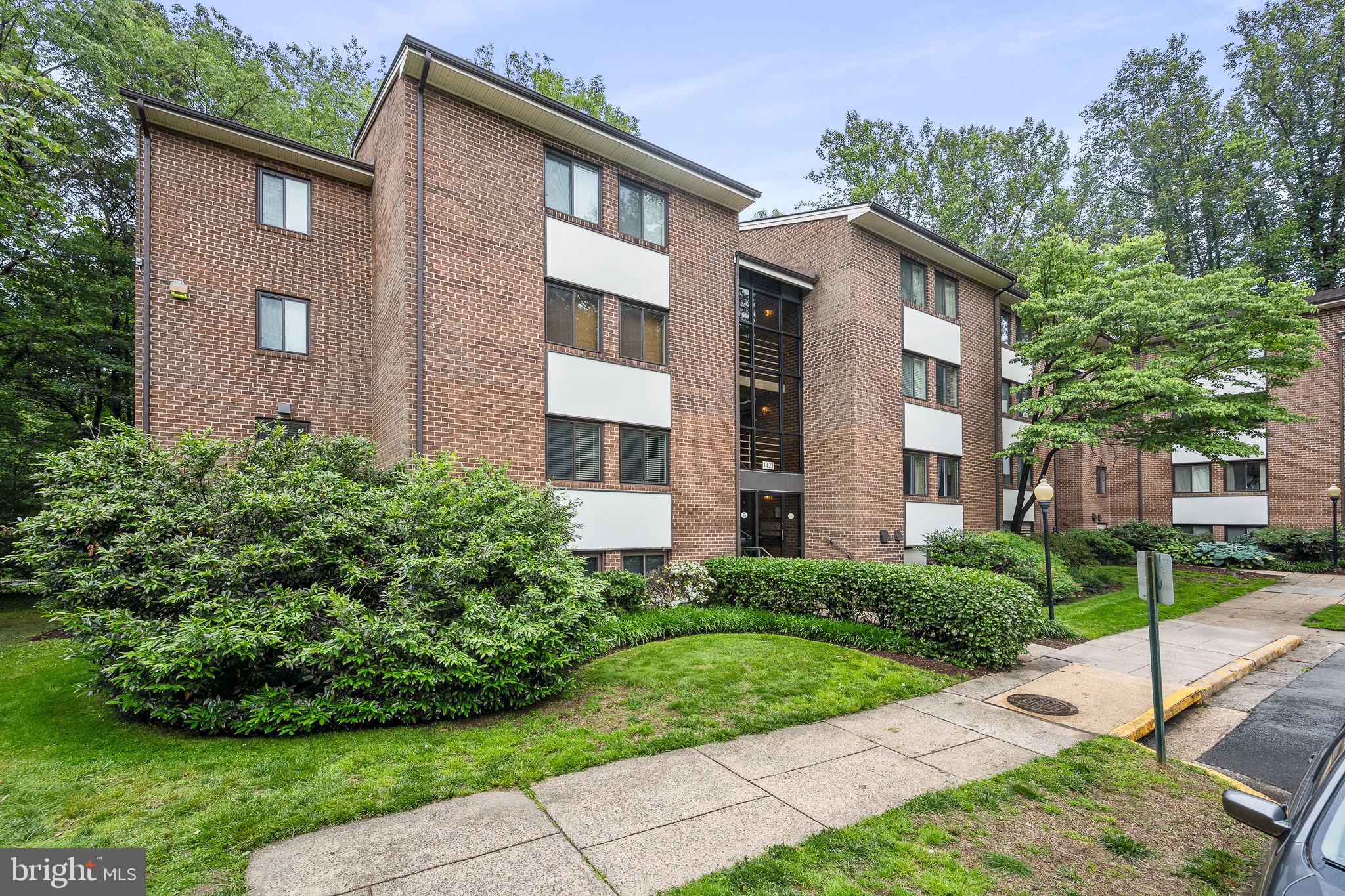 1423 NORTHGATE SQUARE 1423-11C