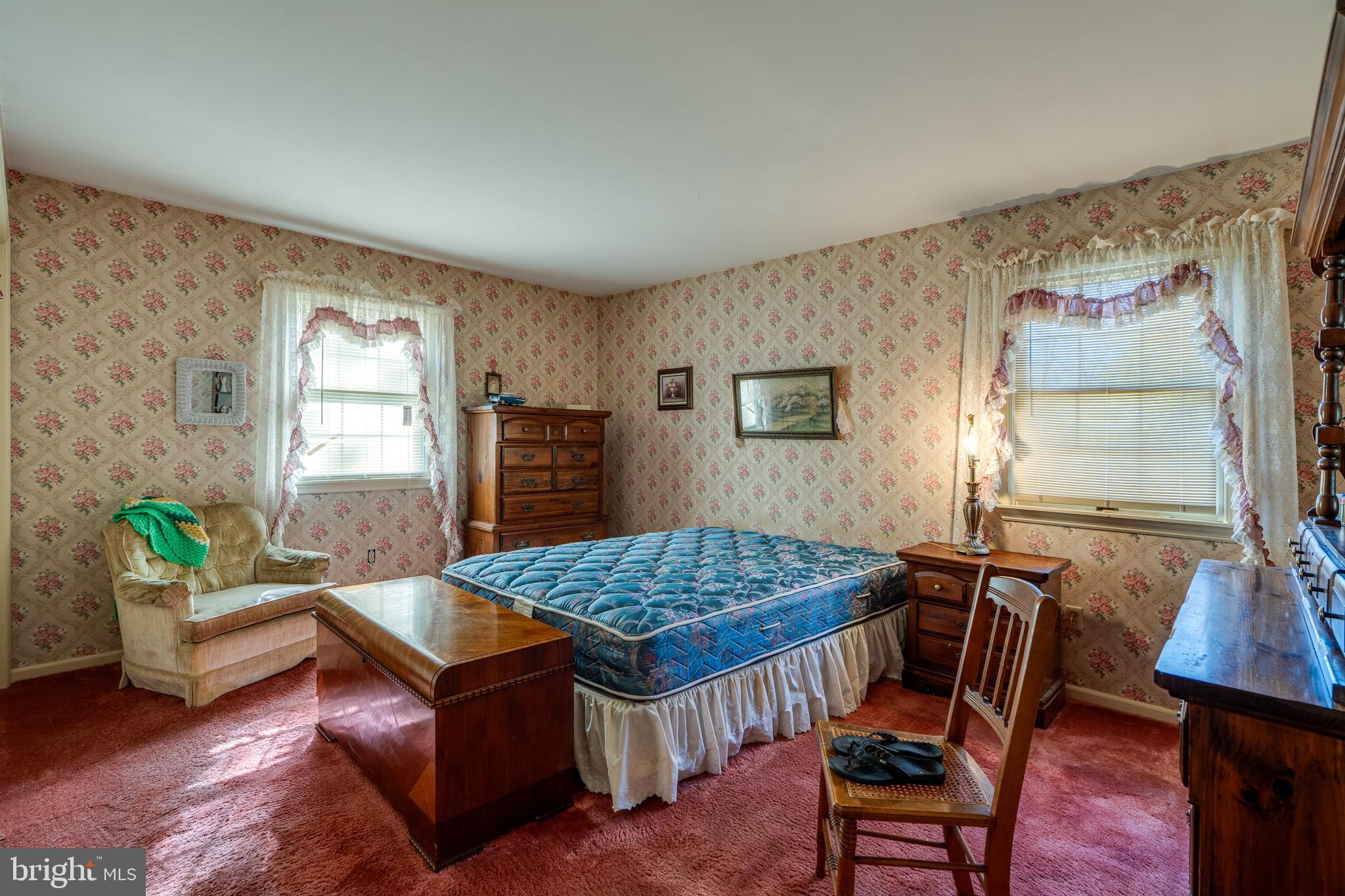 MOUNT JOY - Residential