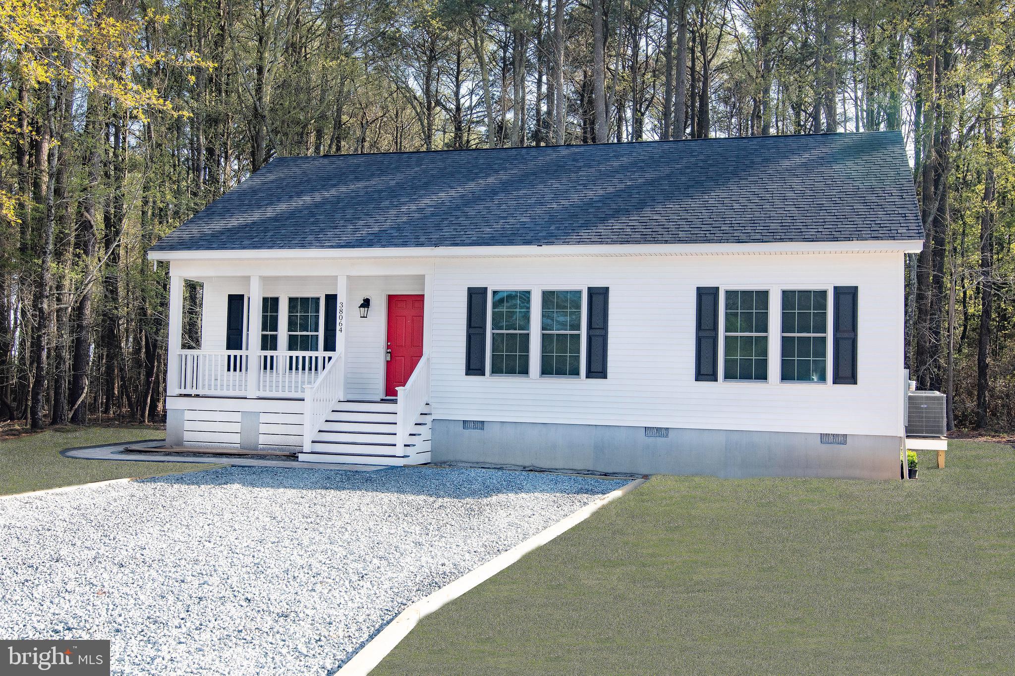 CAPTAIN'S COVE - Residential