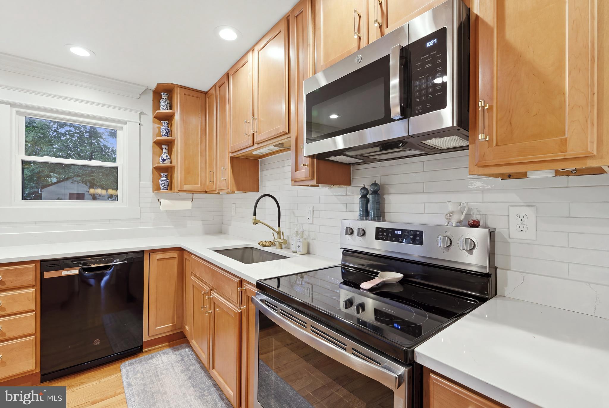 1131 SEVERNVIEW DRIVE