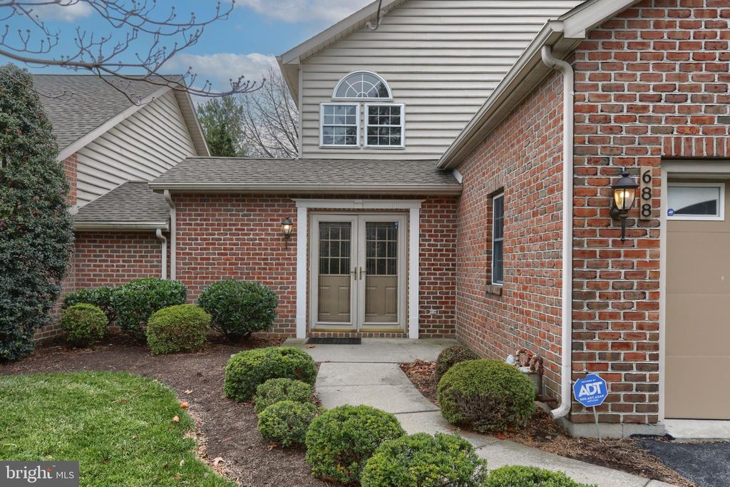 Photo of 688 Heiden Drive, HUMMELSTOWN, PA 17036 (MLS # PADA2051944)