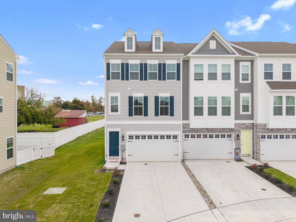 Photo of 365 Andrew Court, MIDDLETOWN, DE 19709 (MLS # DENC2092040)