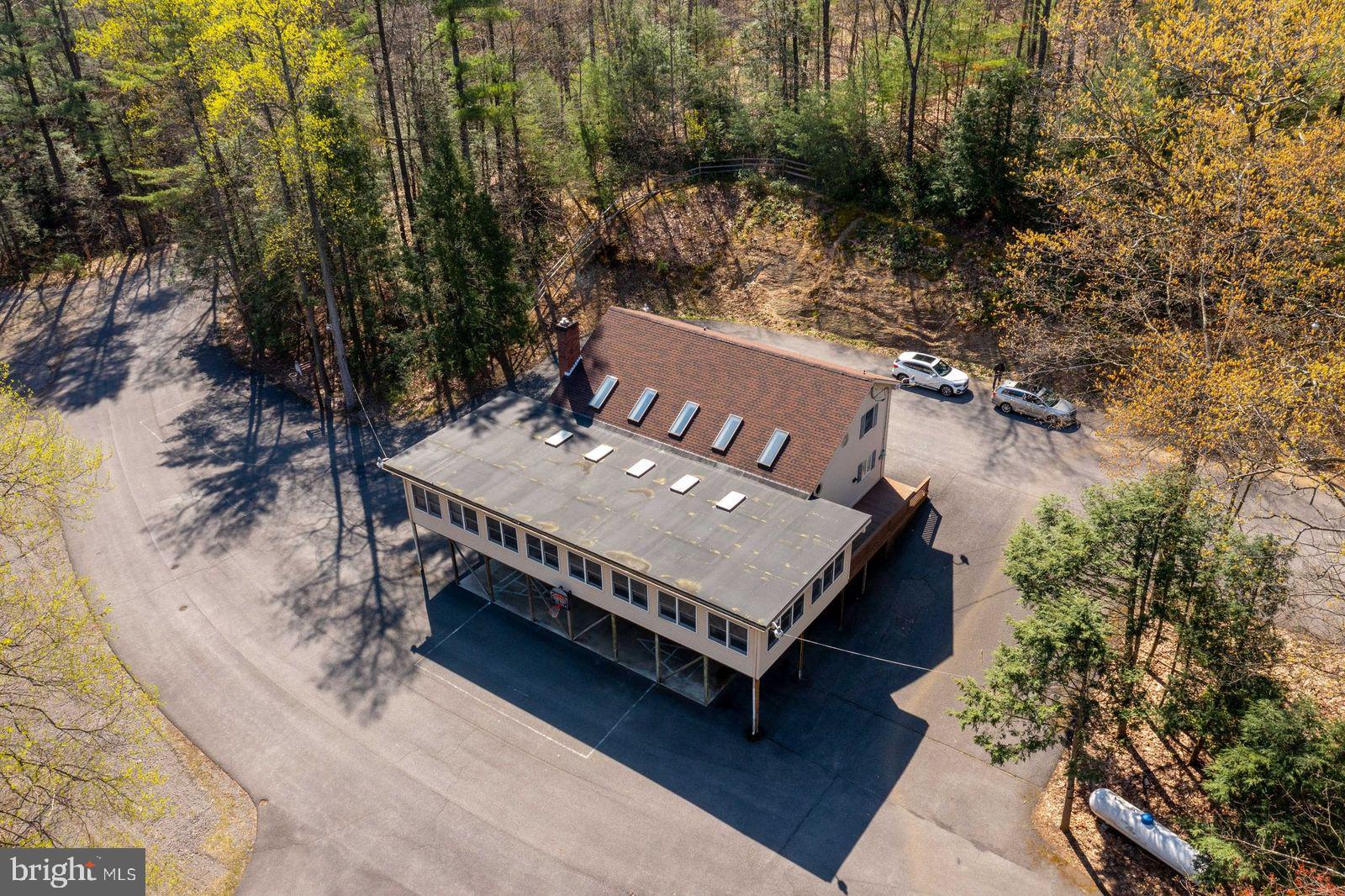 140 MOSSY OAK LANE