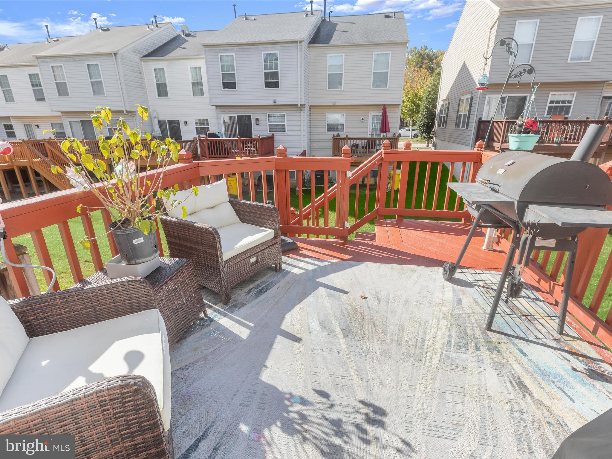 RUSSETT - Residential