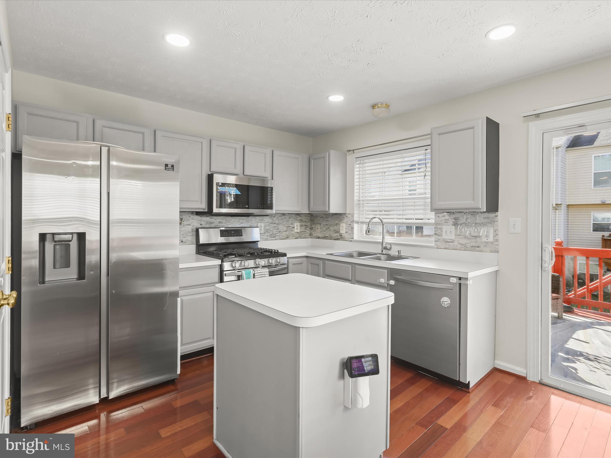 RUSSETT - Residential