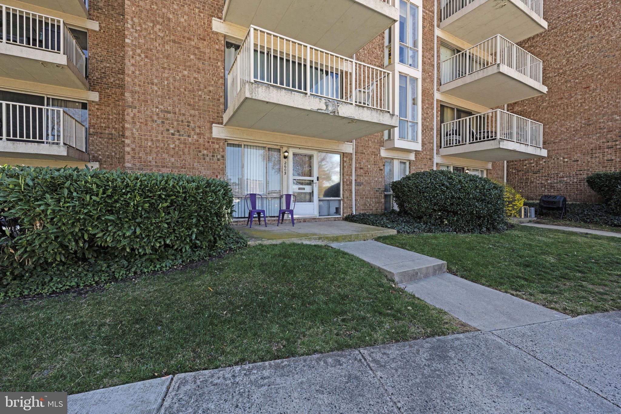 HUNTINGTON CLUB - Residential