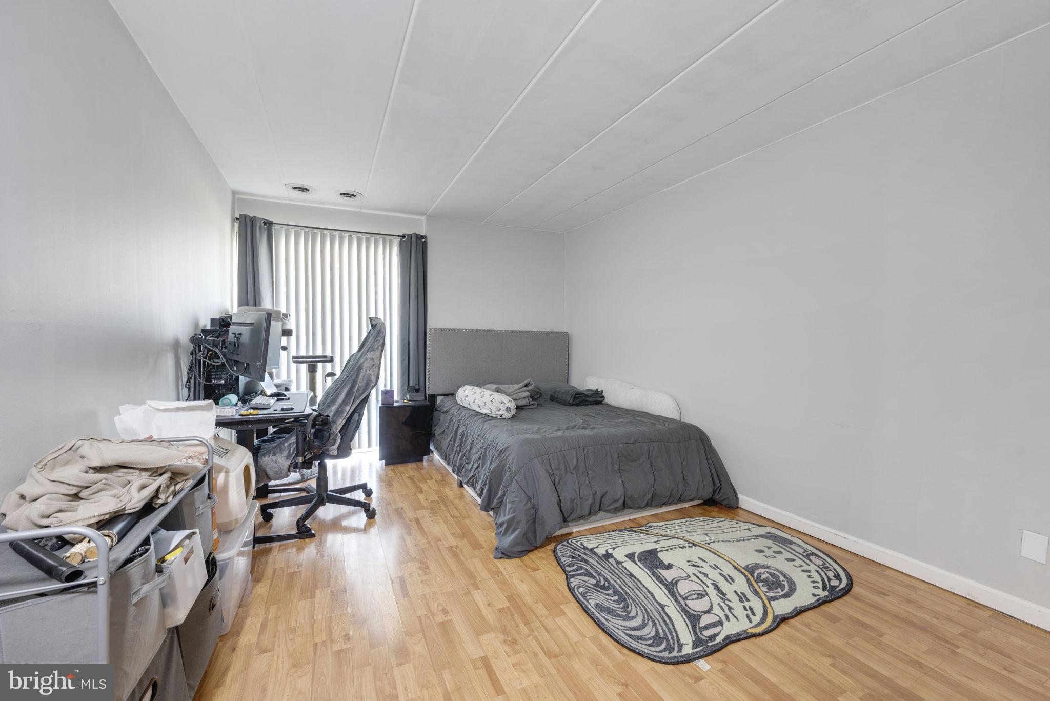 HUNTINGTON CLUB - Residential