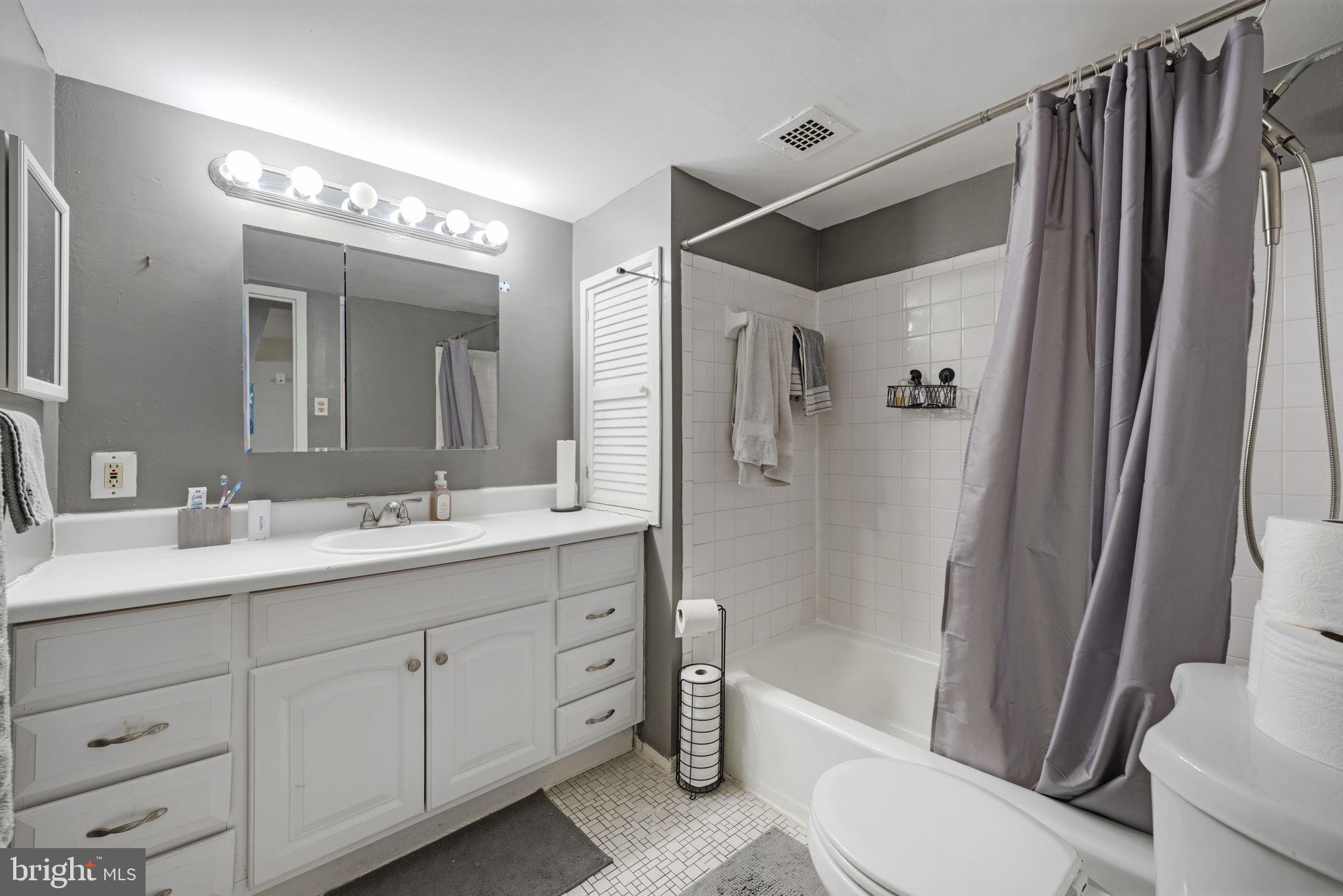 HUNTINGTON CLUB - Residential