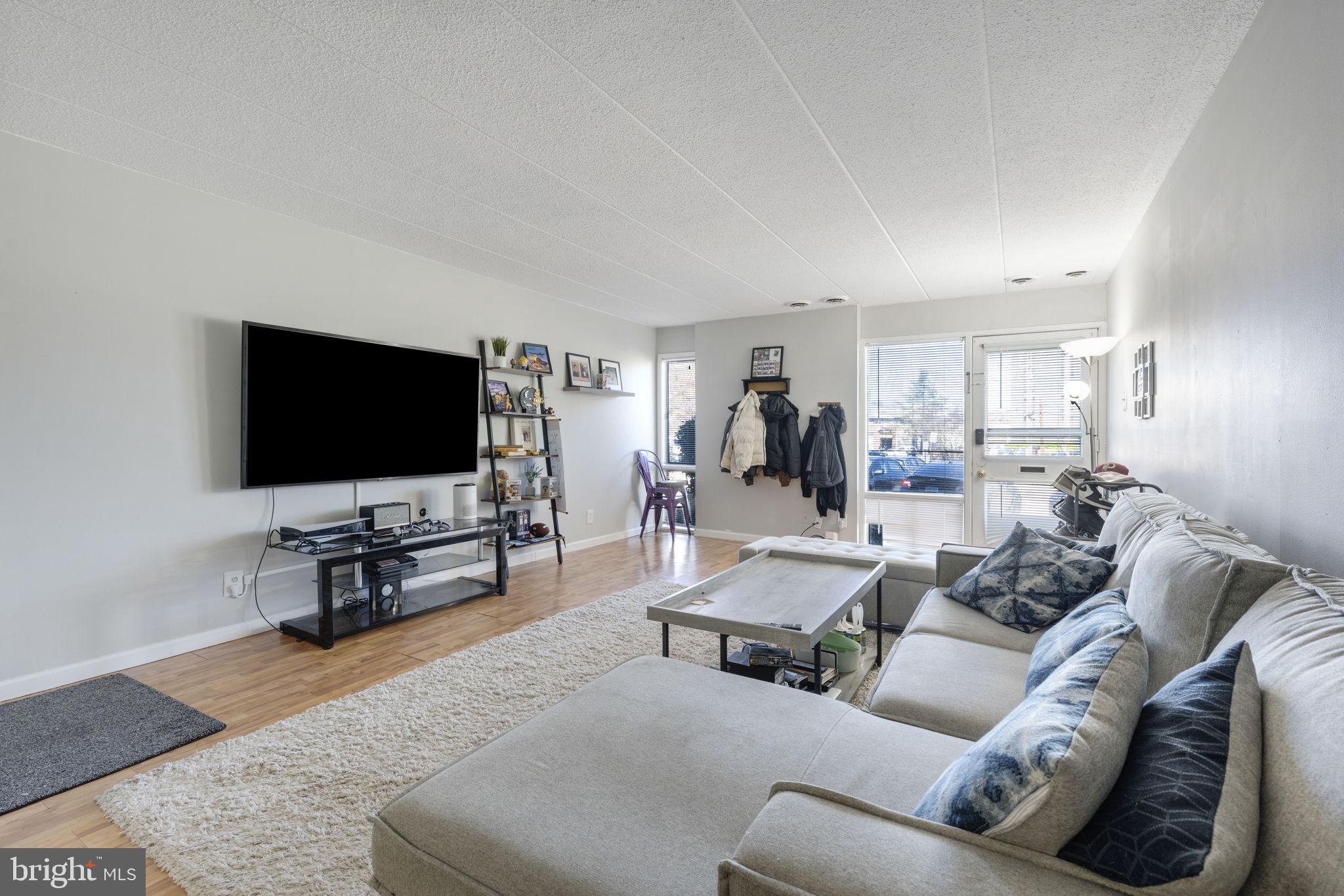 HUNTINGTON CLUB - Residential