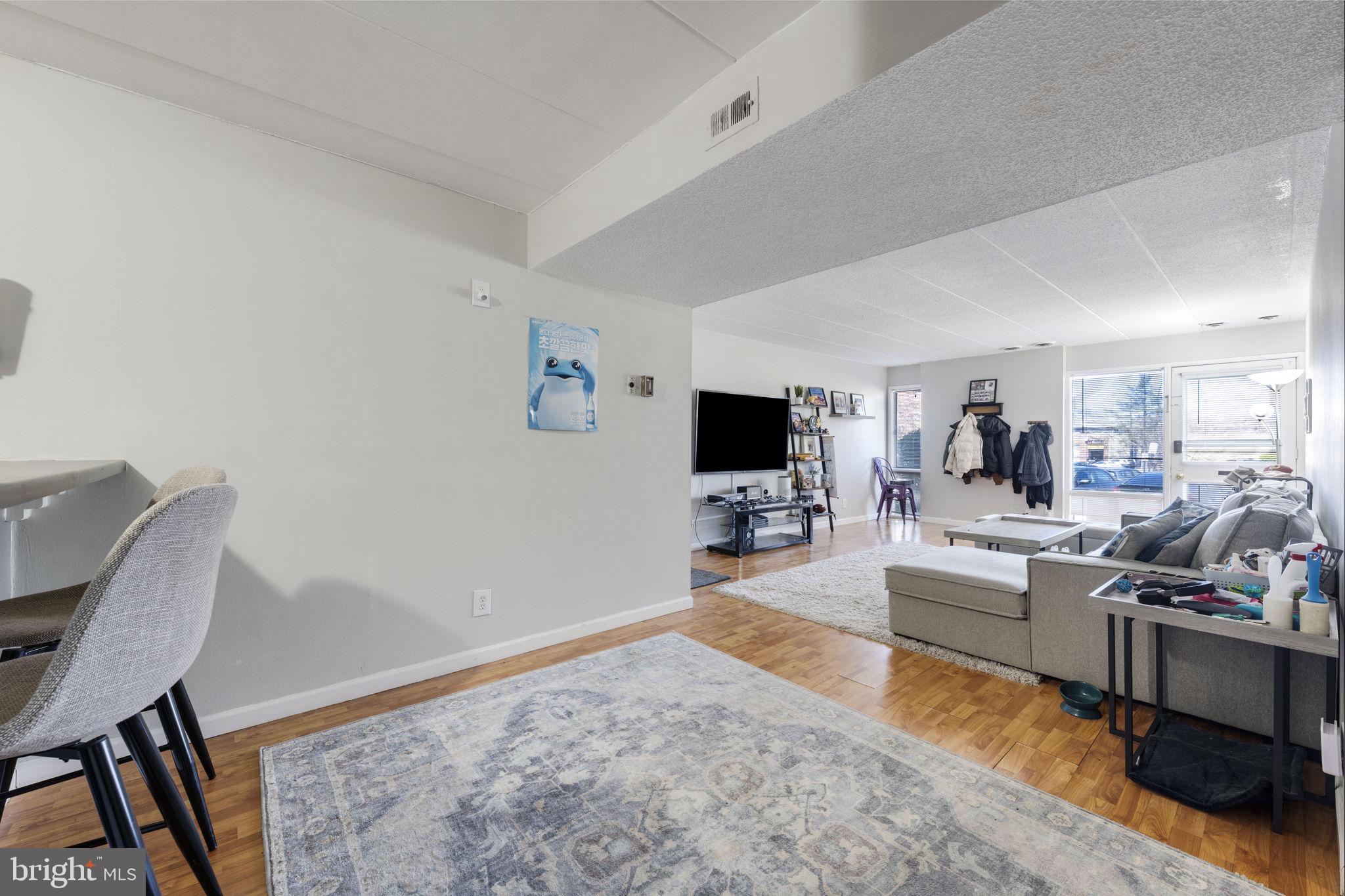 HUNTINGTON CLUB - Residential