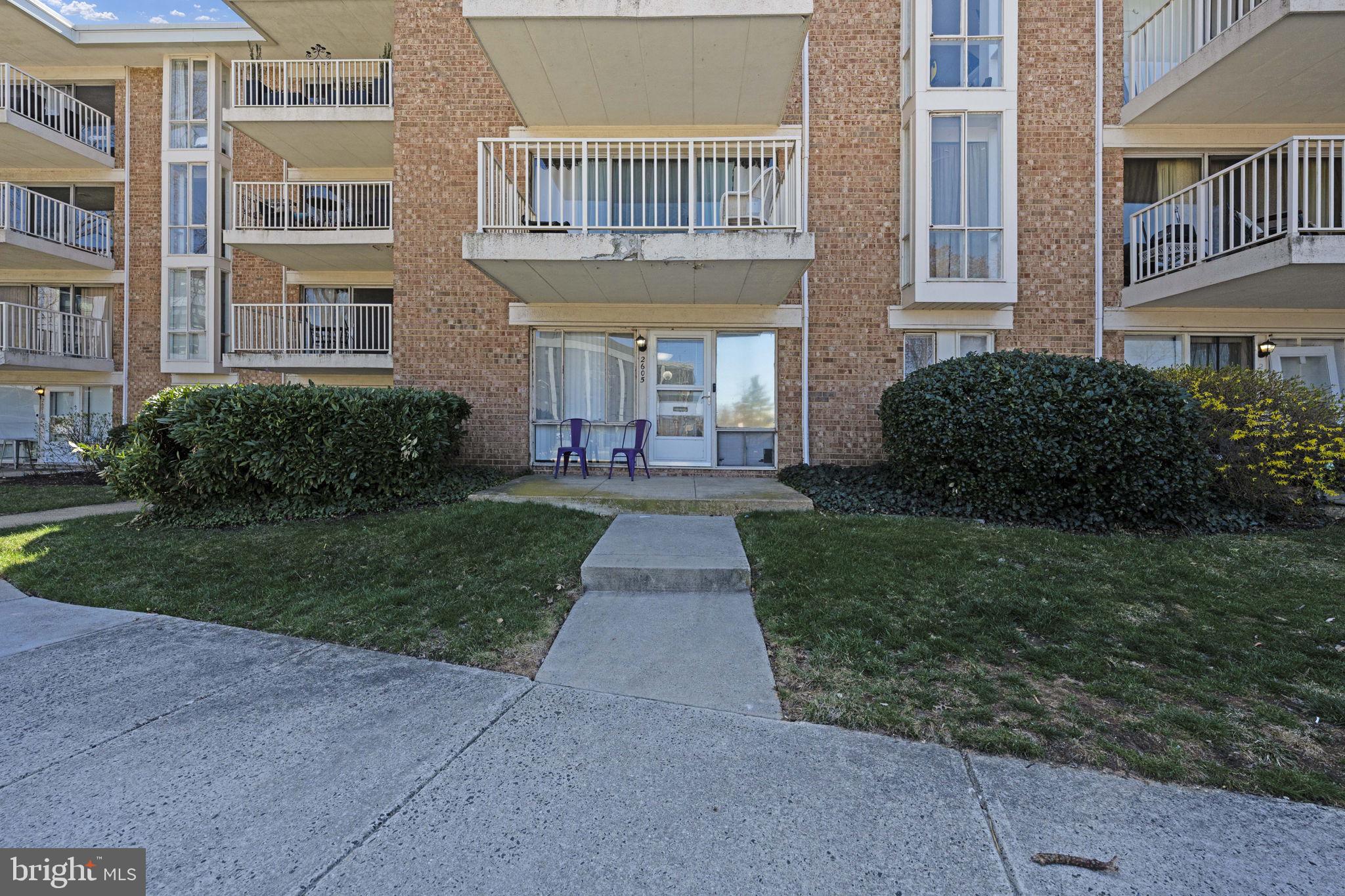 HUNTINGTON CLUB - Residential