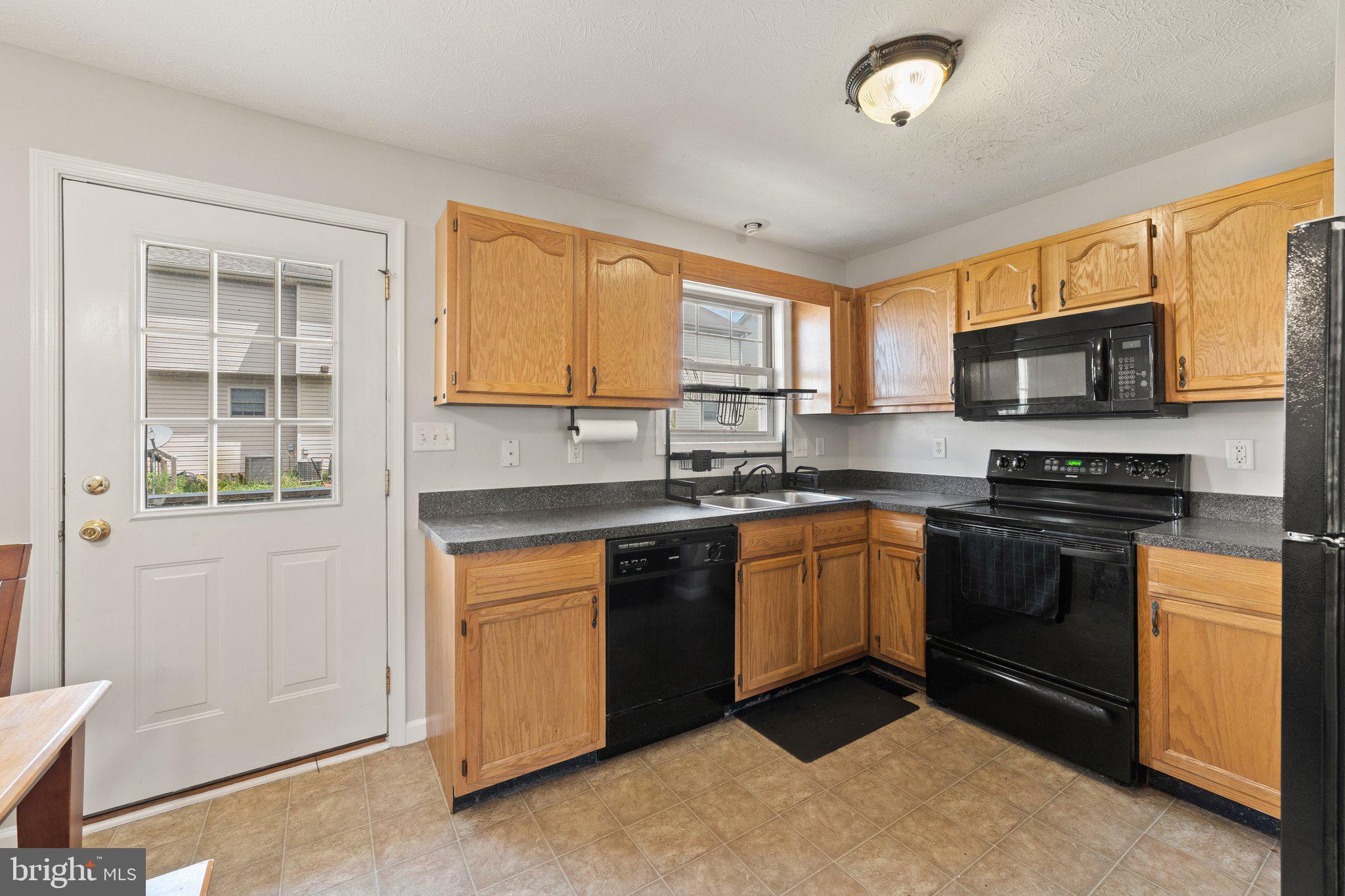 TABLER STATION MANOR - Residential