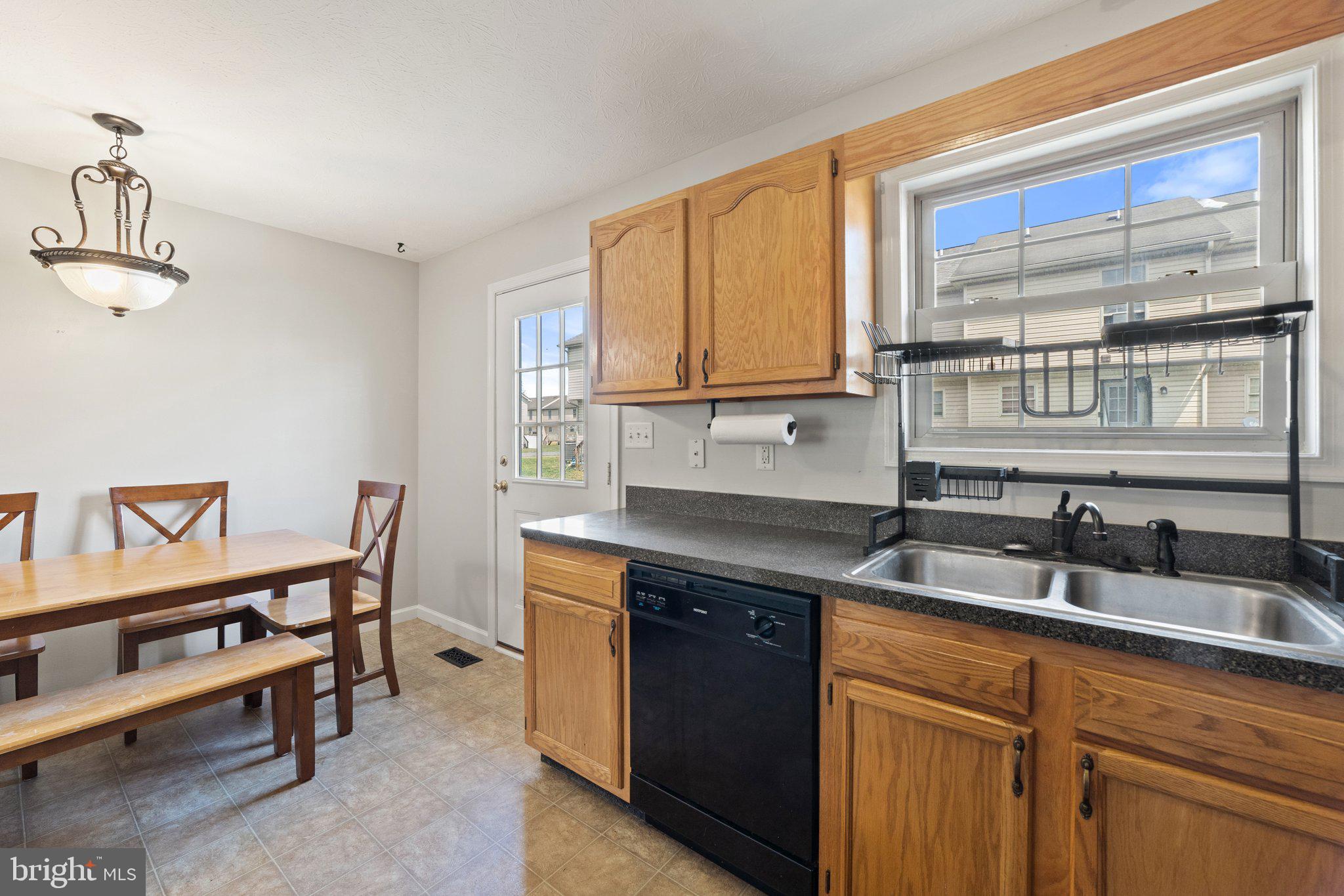 TABLER STATION MANOR - Residential