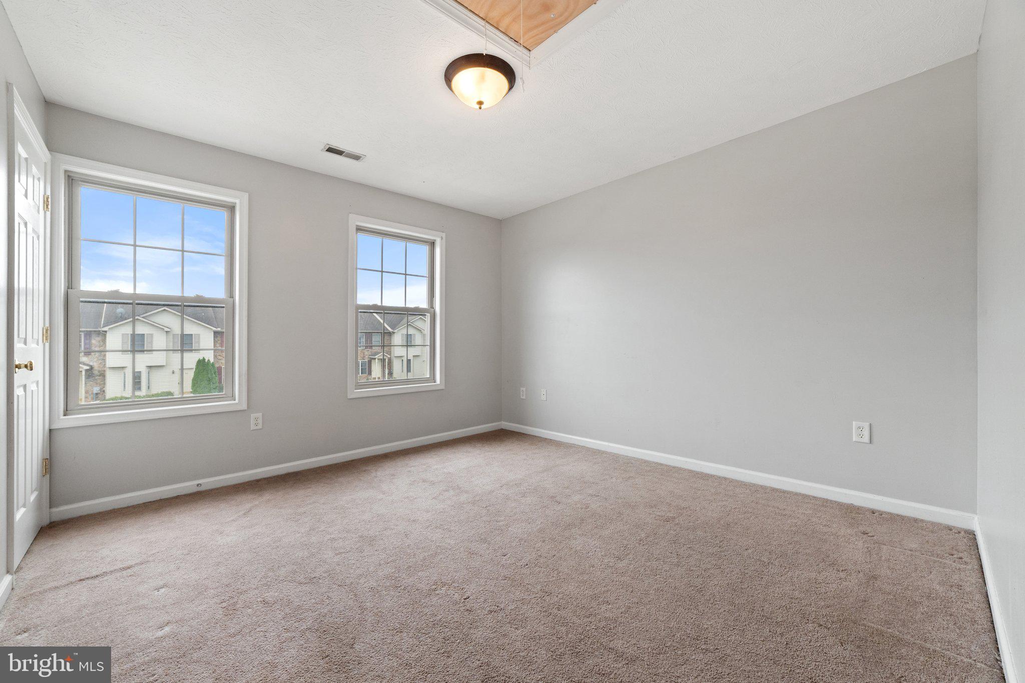 TABLER STATION MANOR - Residential