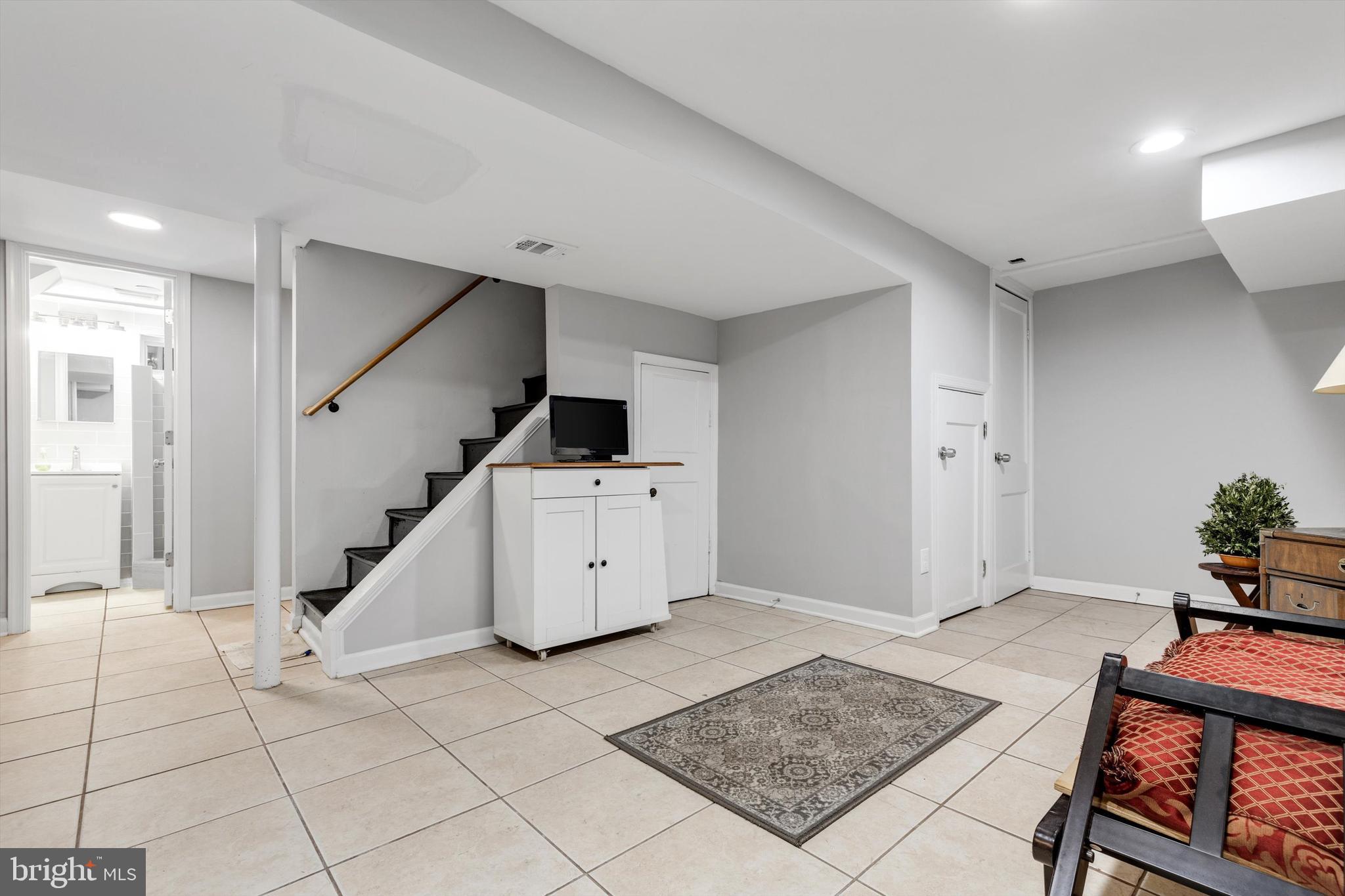 CHILLUM TERRACE - Residential Lease