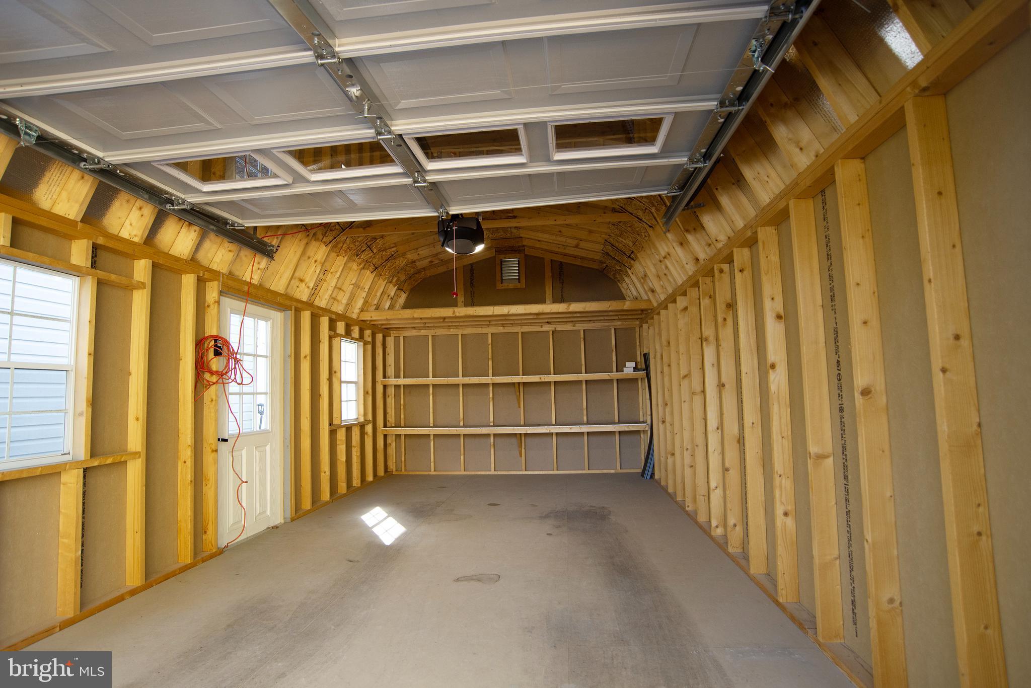 LAKE CAROLINE - Residential