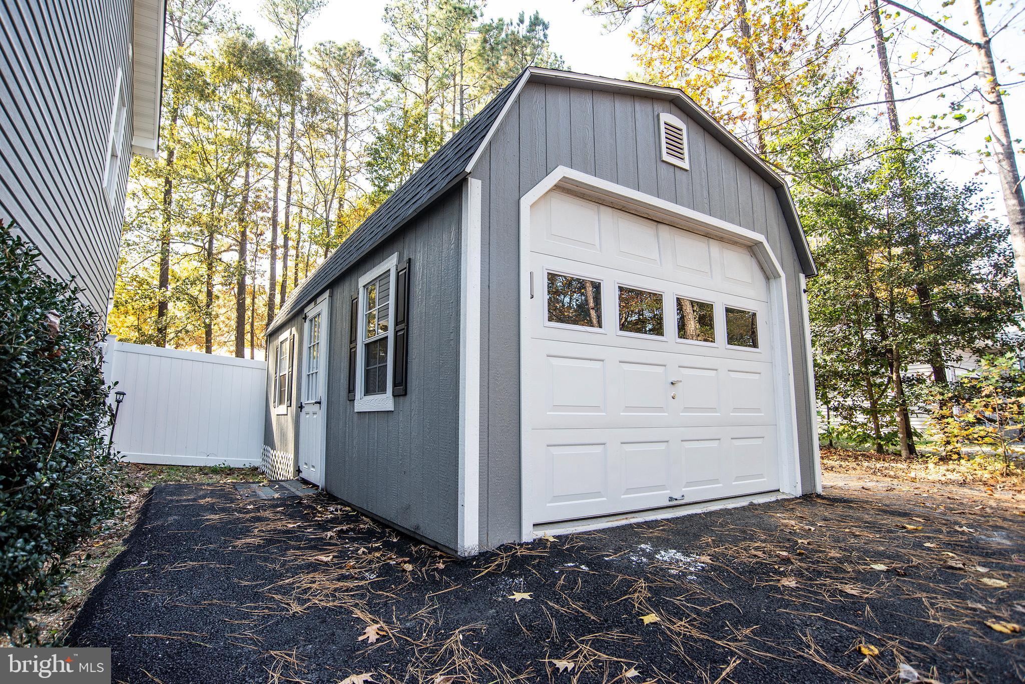 LAKE CAROLINE - Residential