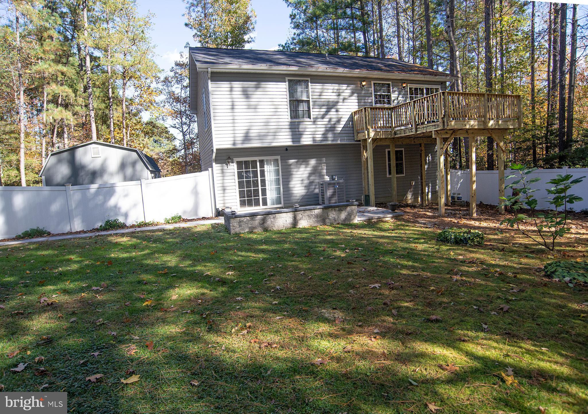 LAKE CAROLINE - Residential