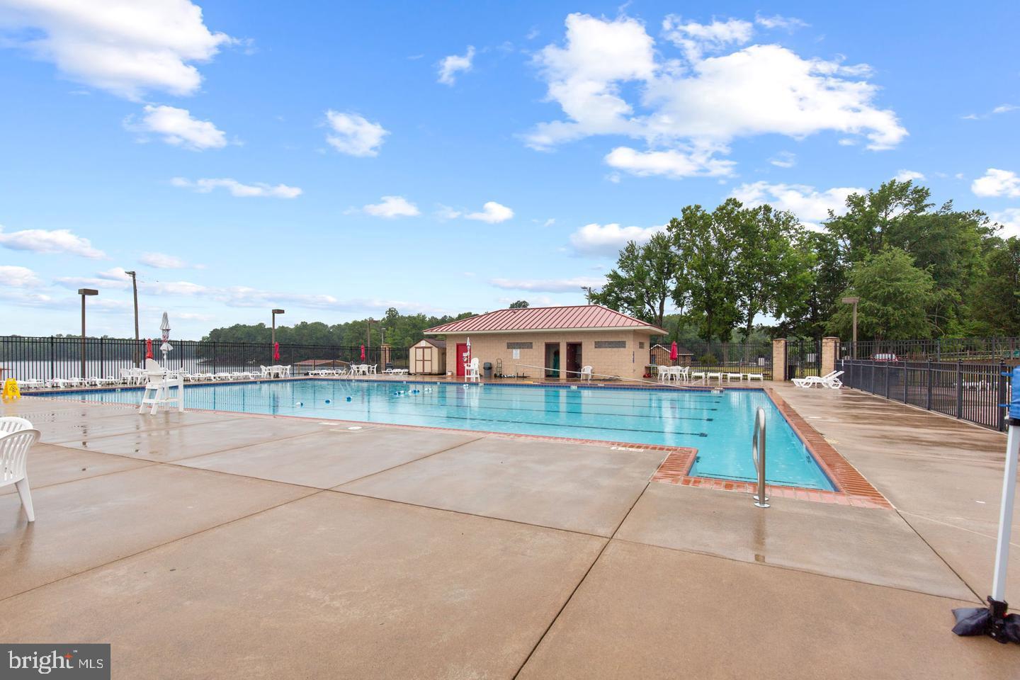 LAKE CAROLINE - Residential