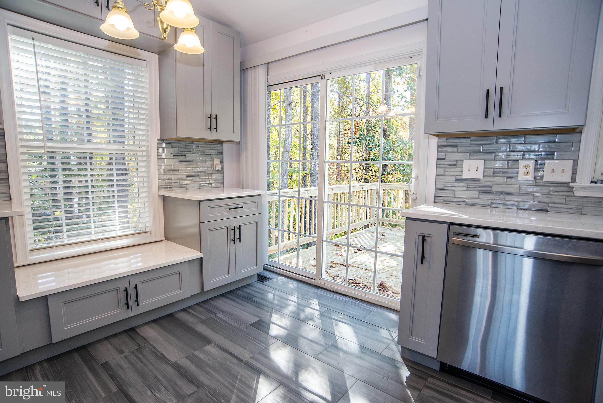 LAKE CAROLINE - Residential