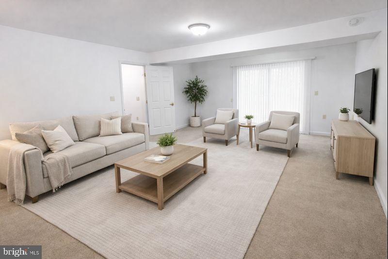 LAKE CAROLINE - Residential