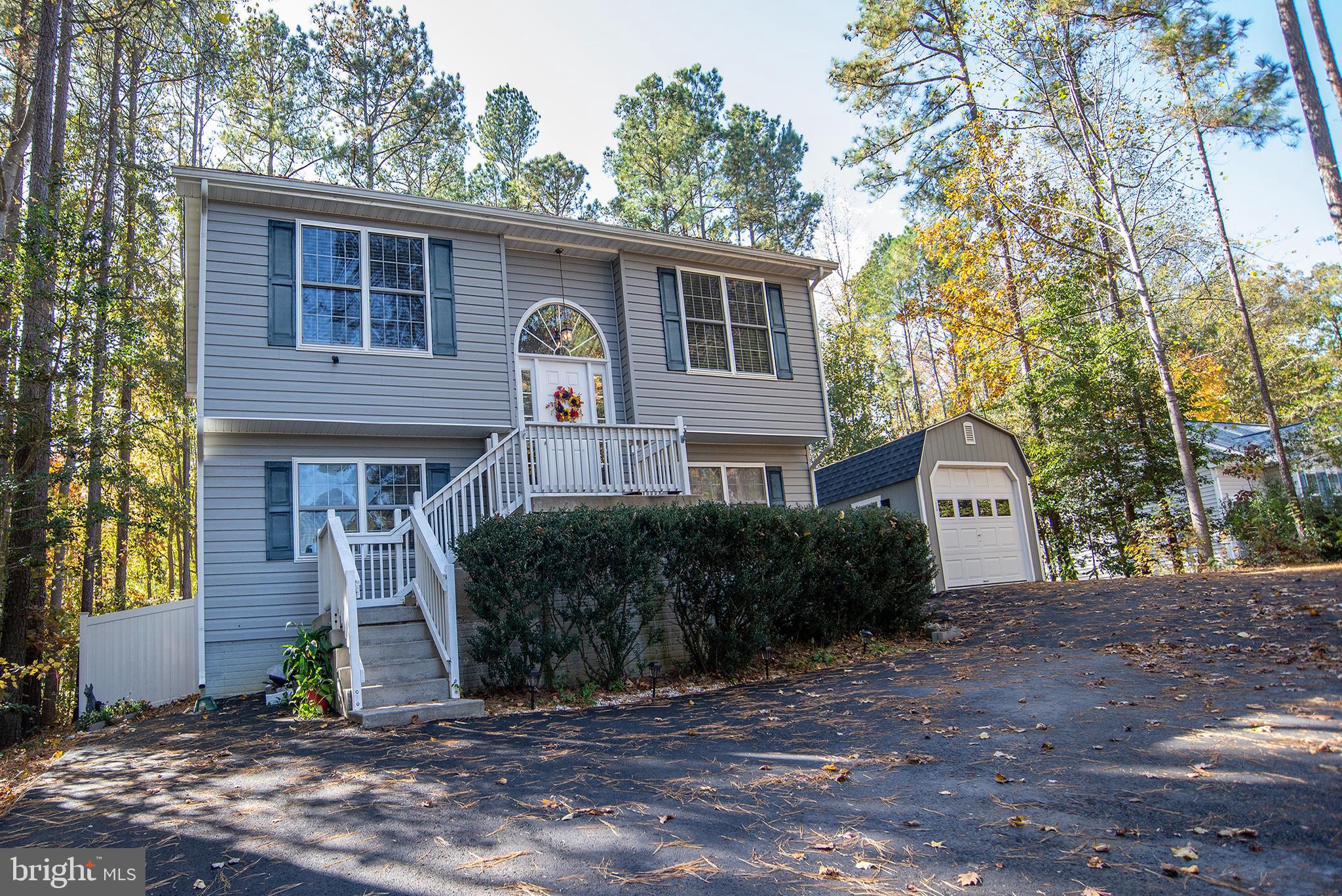 LAKE CAROLINE - Residential