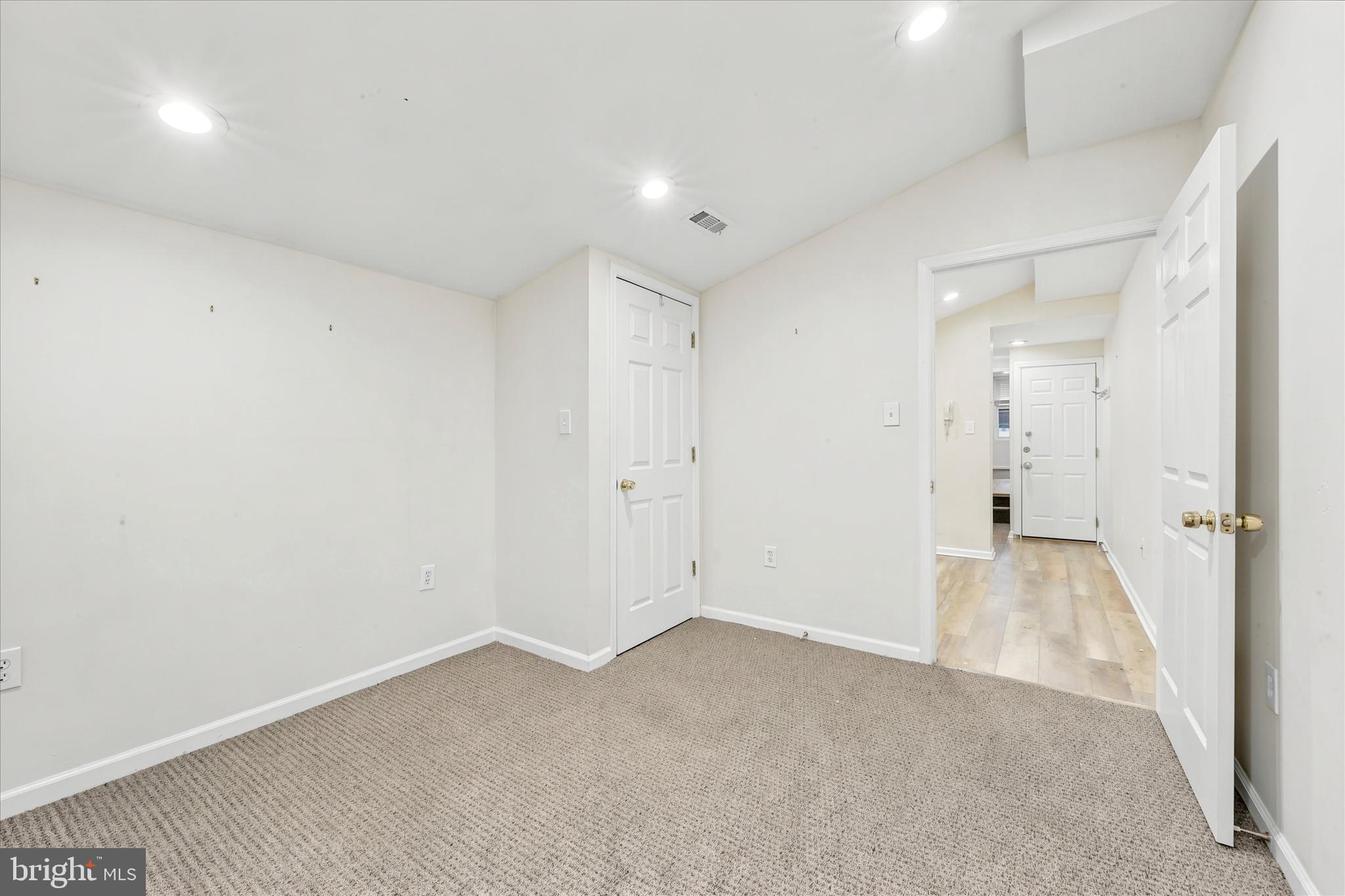 33 S 19TH STREET 2