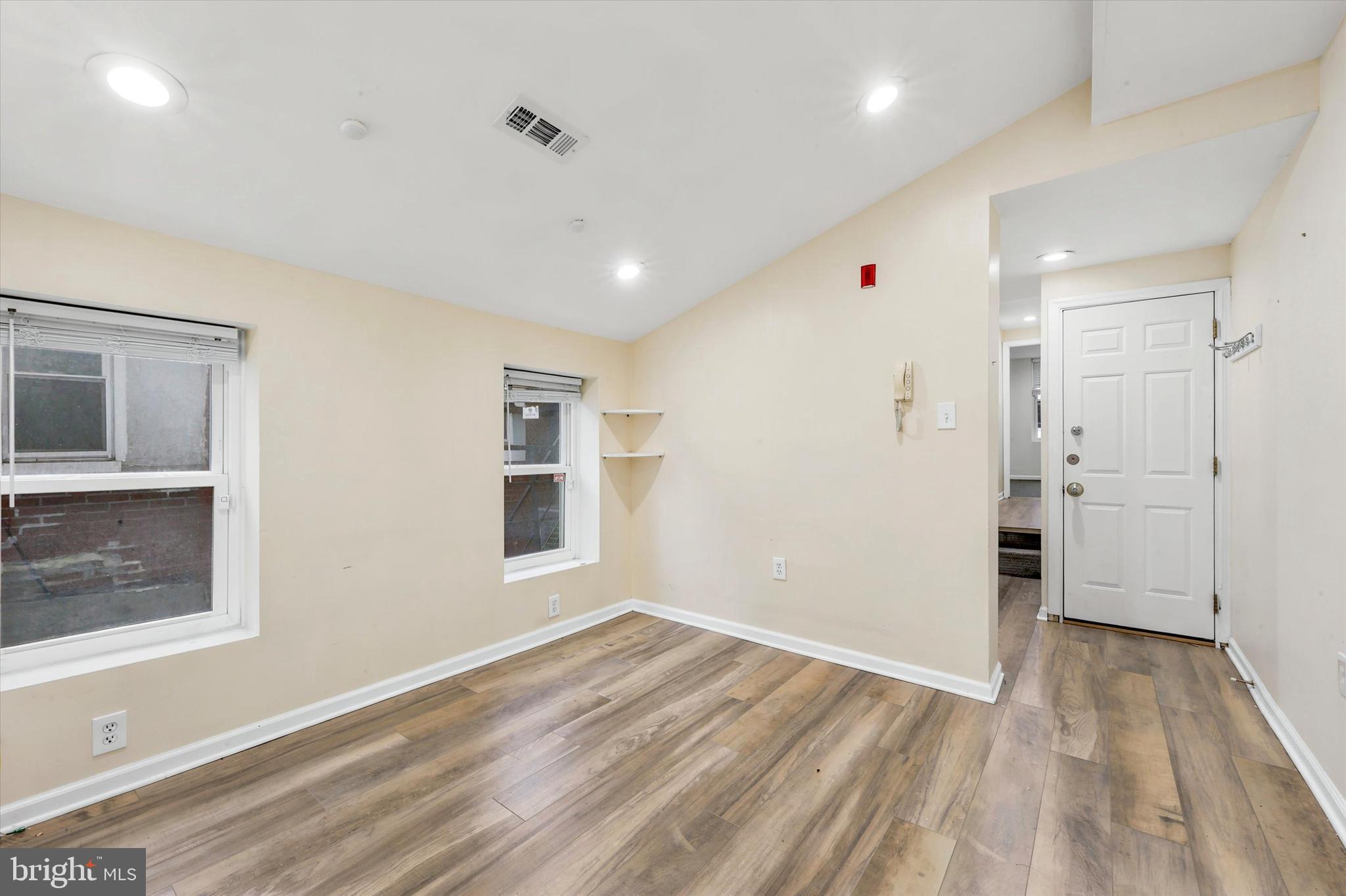 33 S 19TH STREET 2