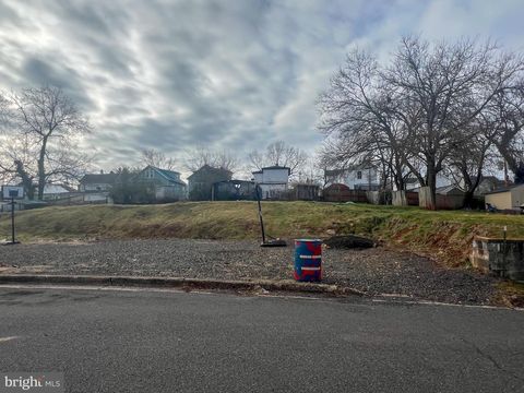 Vacant Land For Sale - 121 W Piedmont Street<br/> CULPEPER, VA 22701