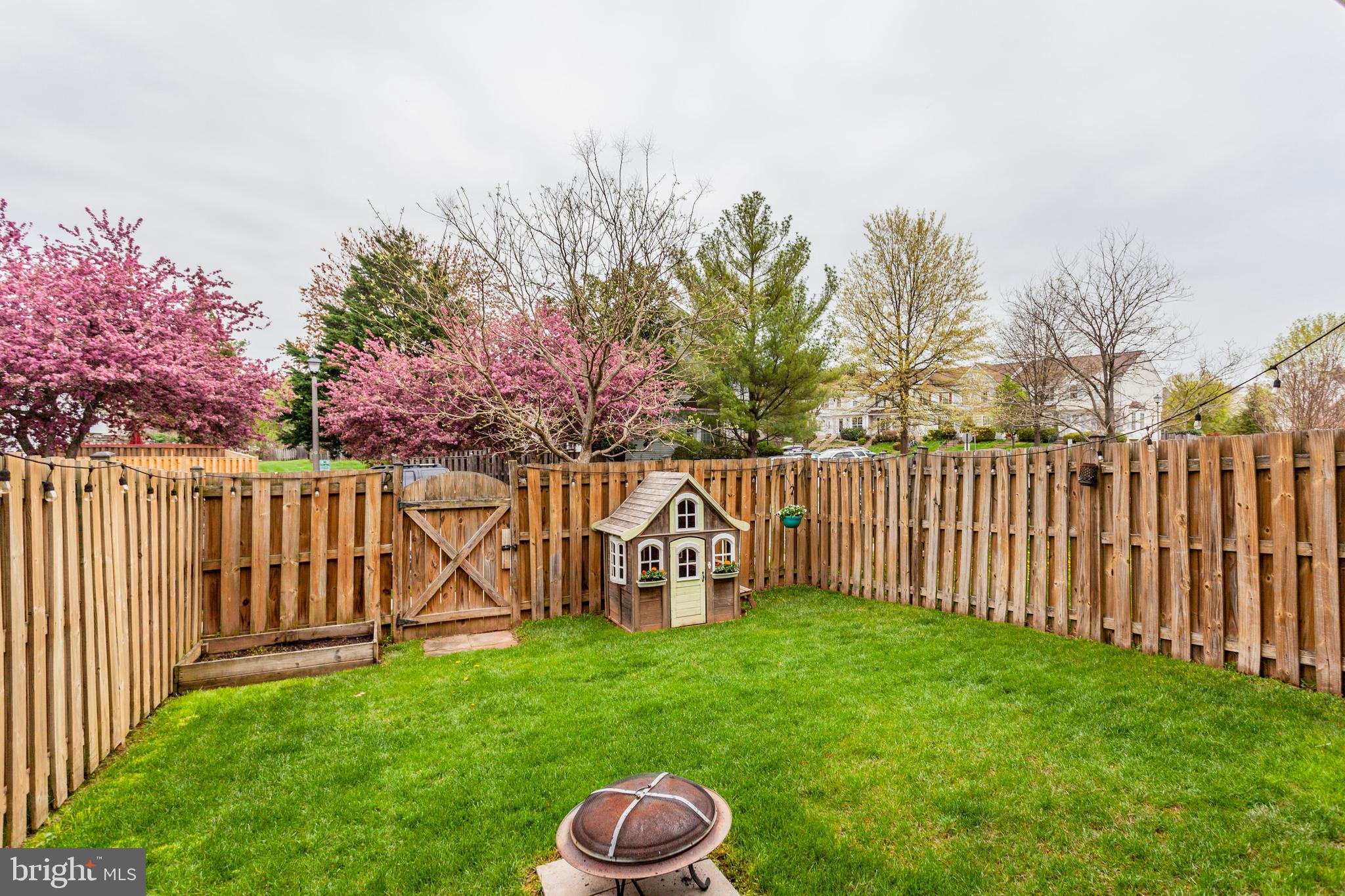 POTOMAC CROSSING - Residential